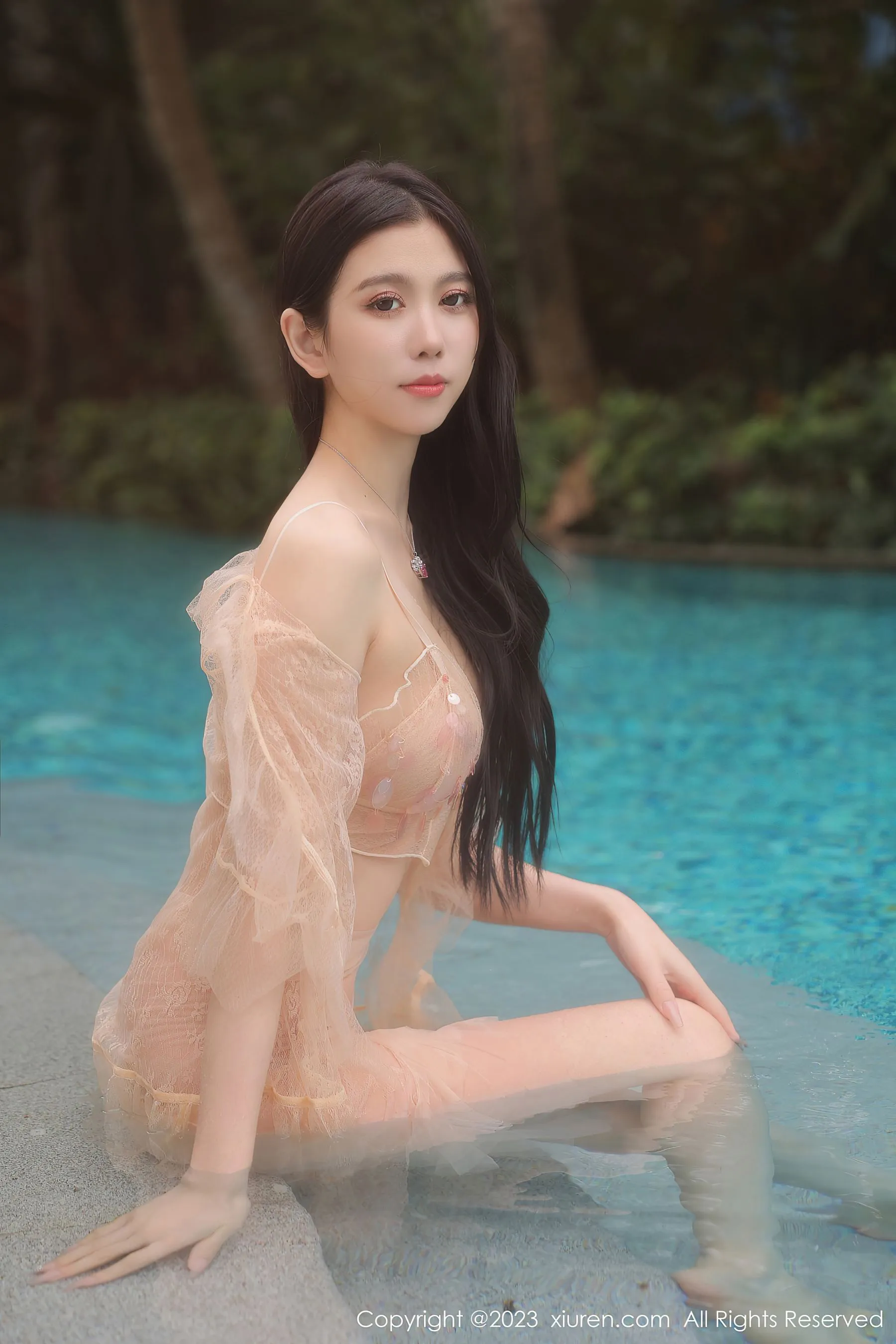  秀人网 No.6370 李雅柔182CM 泳池美腿第19张