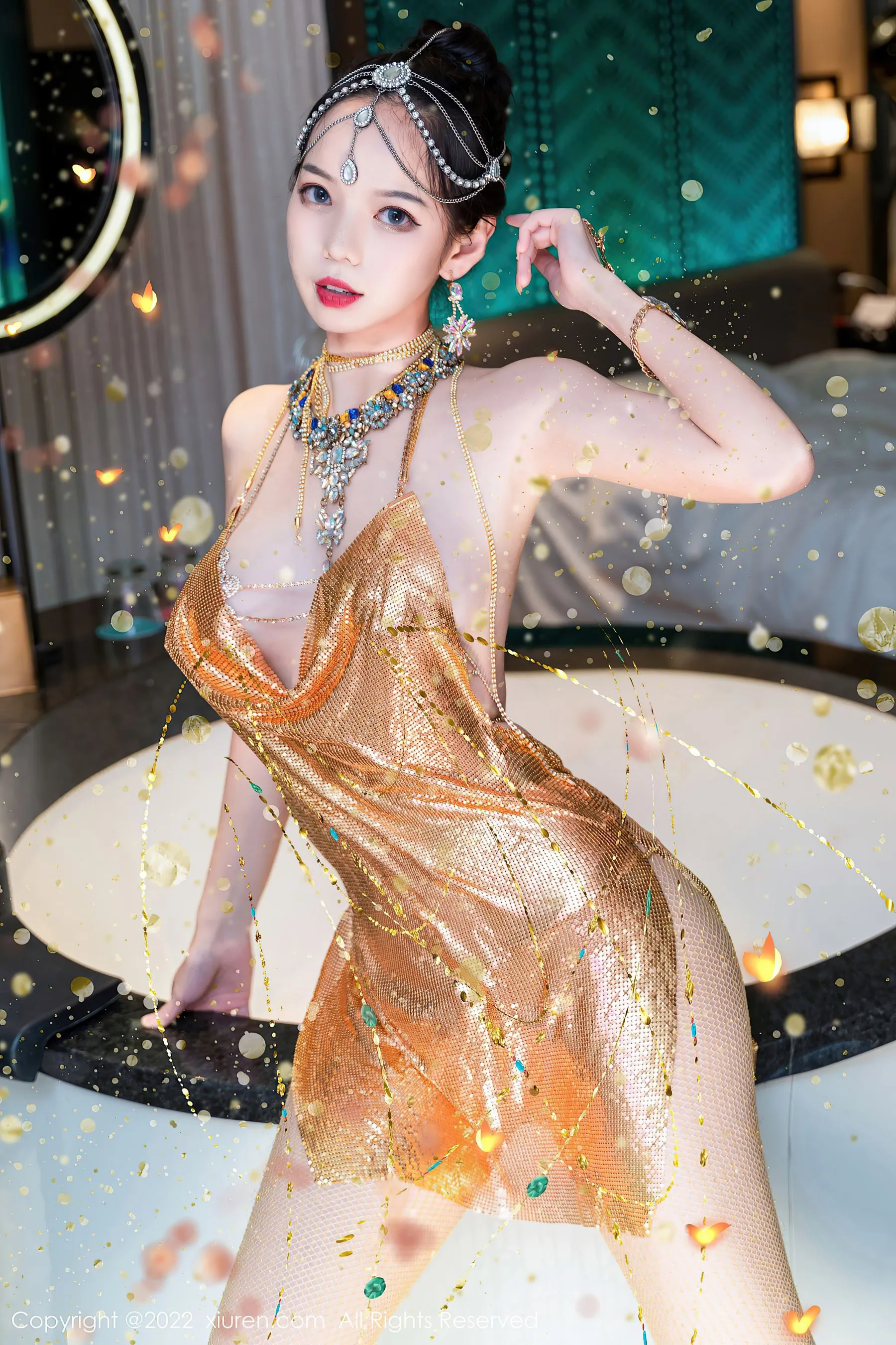  秀人网 No.5559 大美妞儿 美腿丰腴第10张