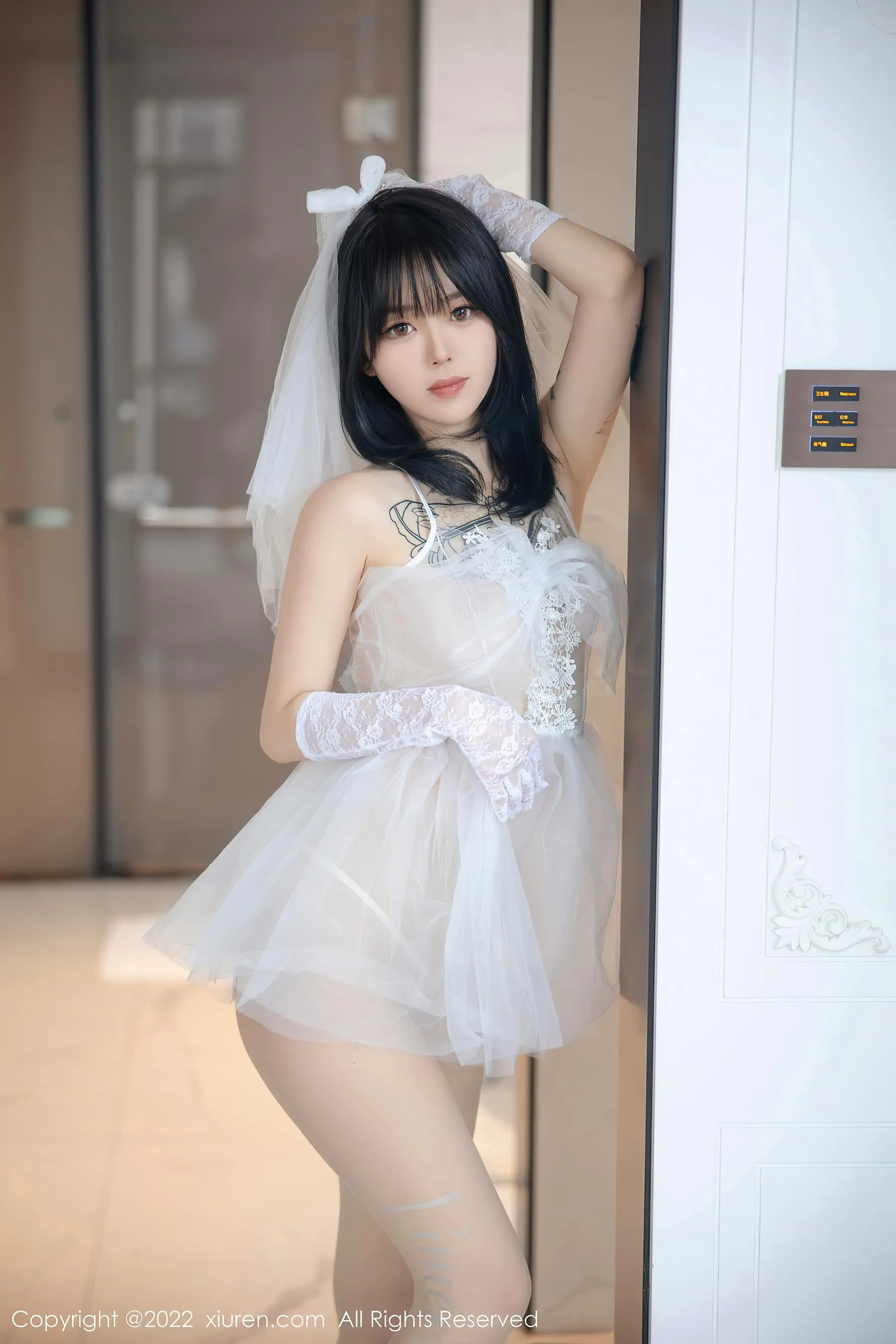  秀人网 No.5212 奶瓶. 婚纱服美腿第10张