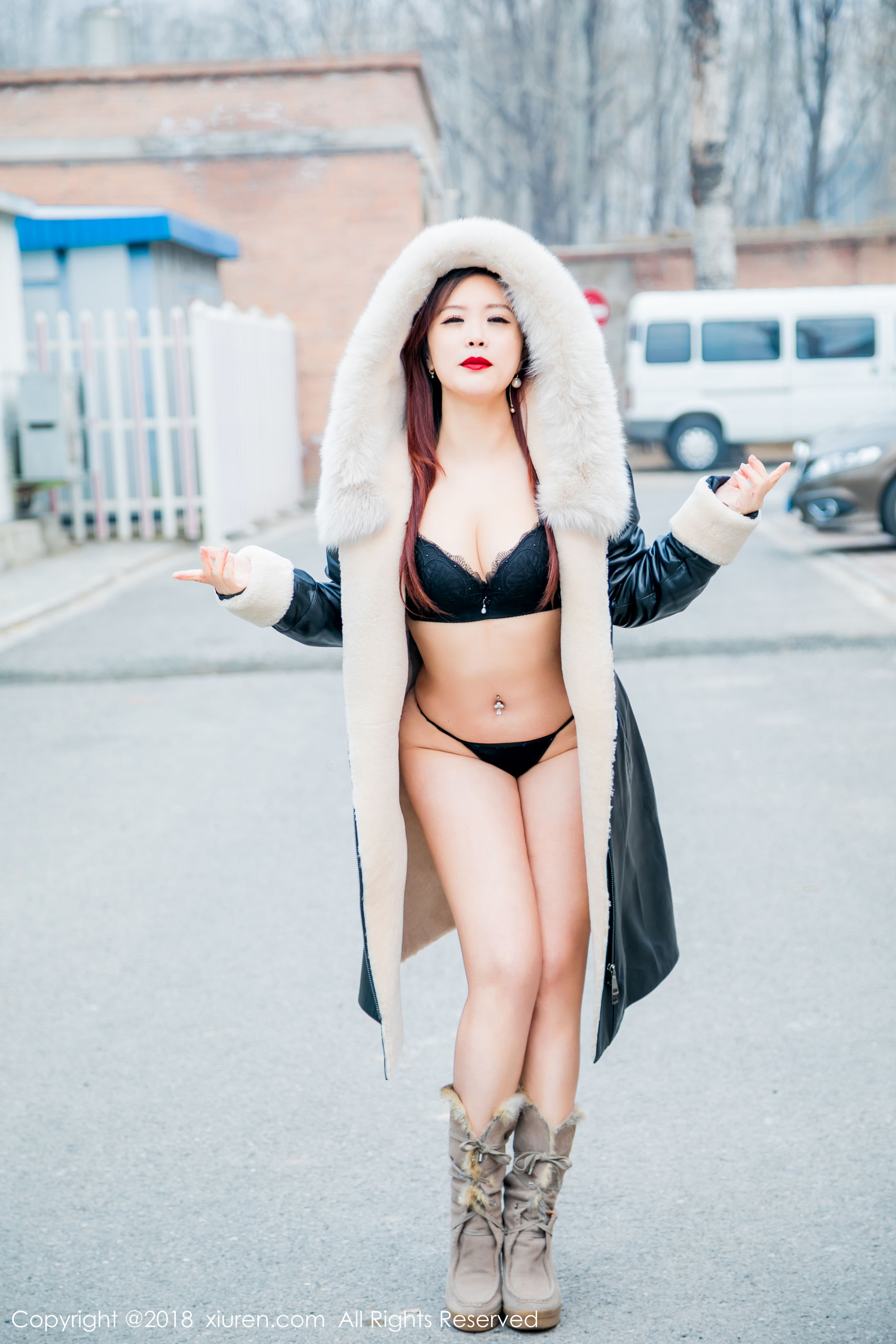 西希白兔《室外性感写真》 XiuRen 秀人网 No.953第7张