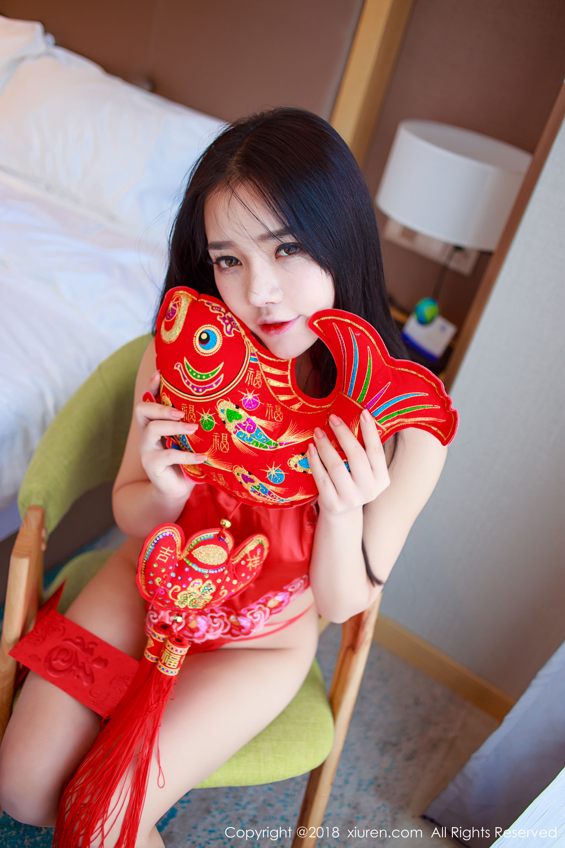  夏雪爱《新春火红肚兜内衣私房》 秀人 No.921第1张