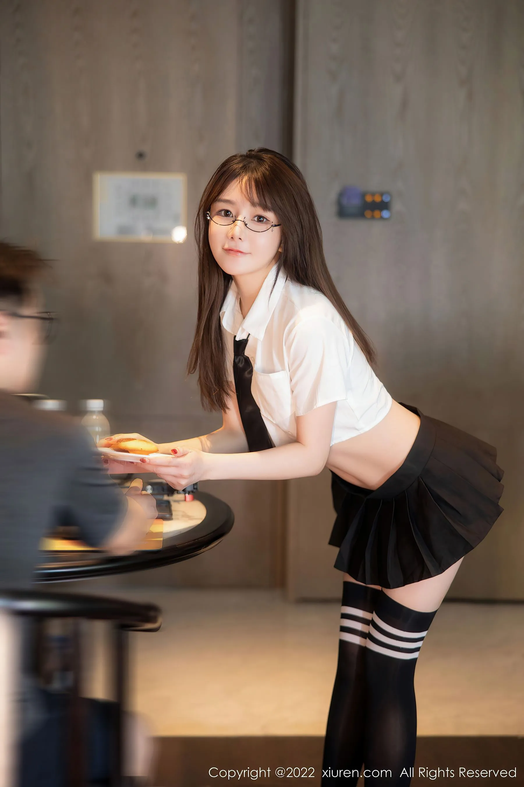  秀人网 No.5365 婠婠么 丝袜美腿第5张