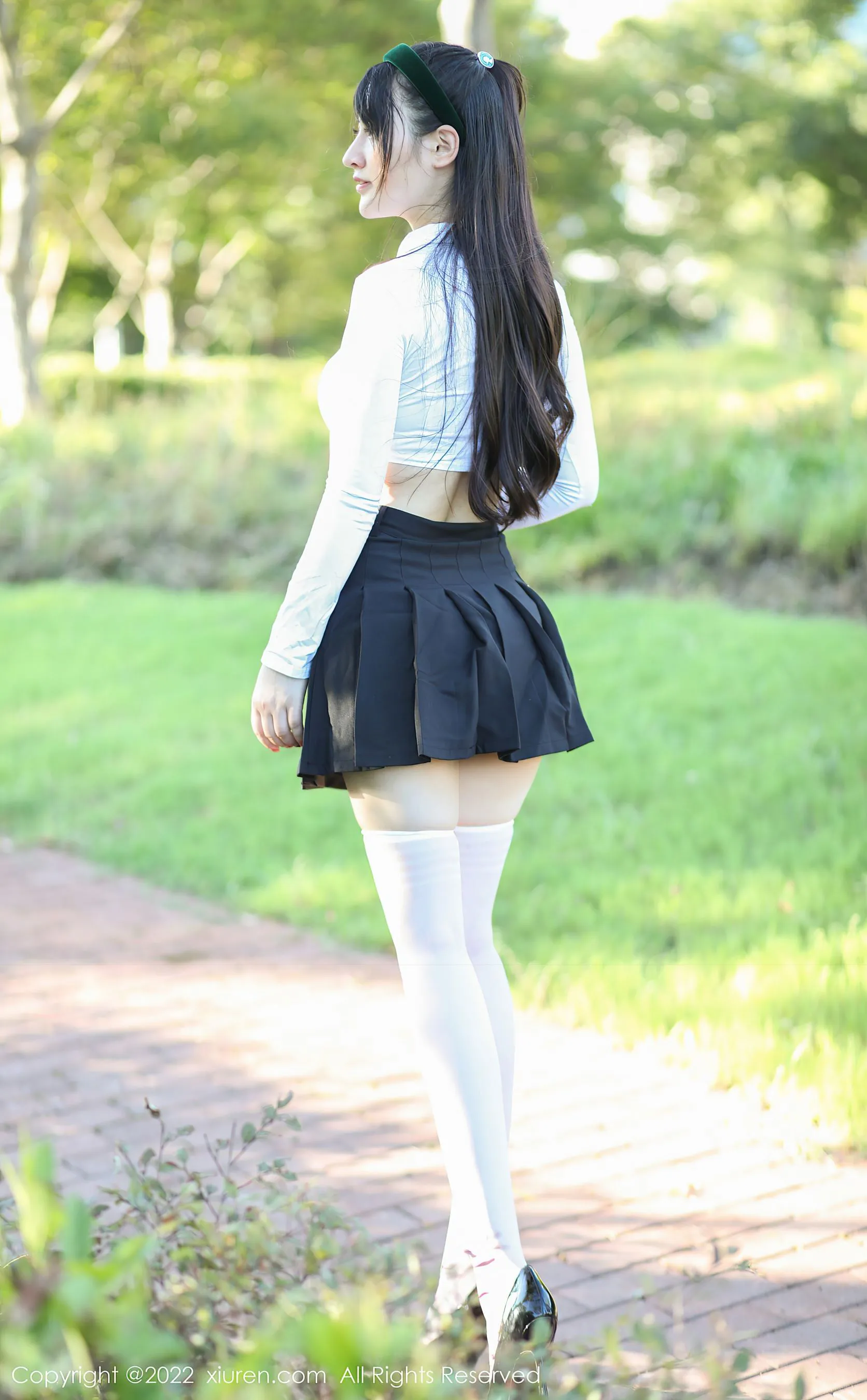  秀人网 No.5512 诗诗kiki 短裙美臀第17张