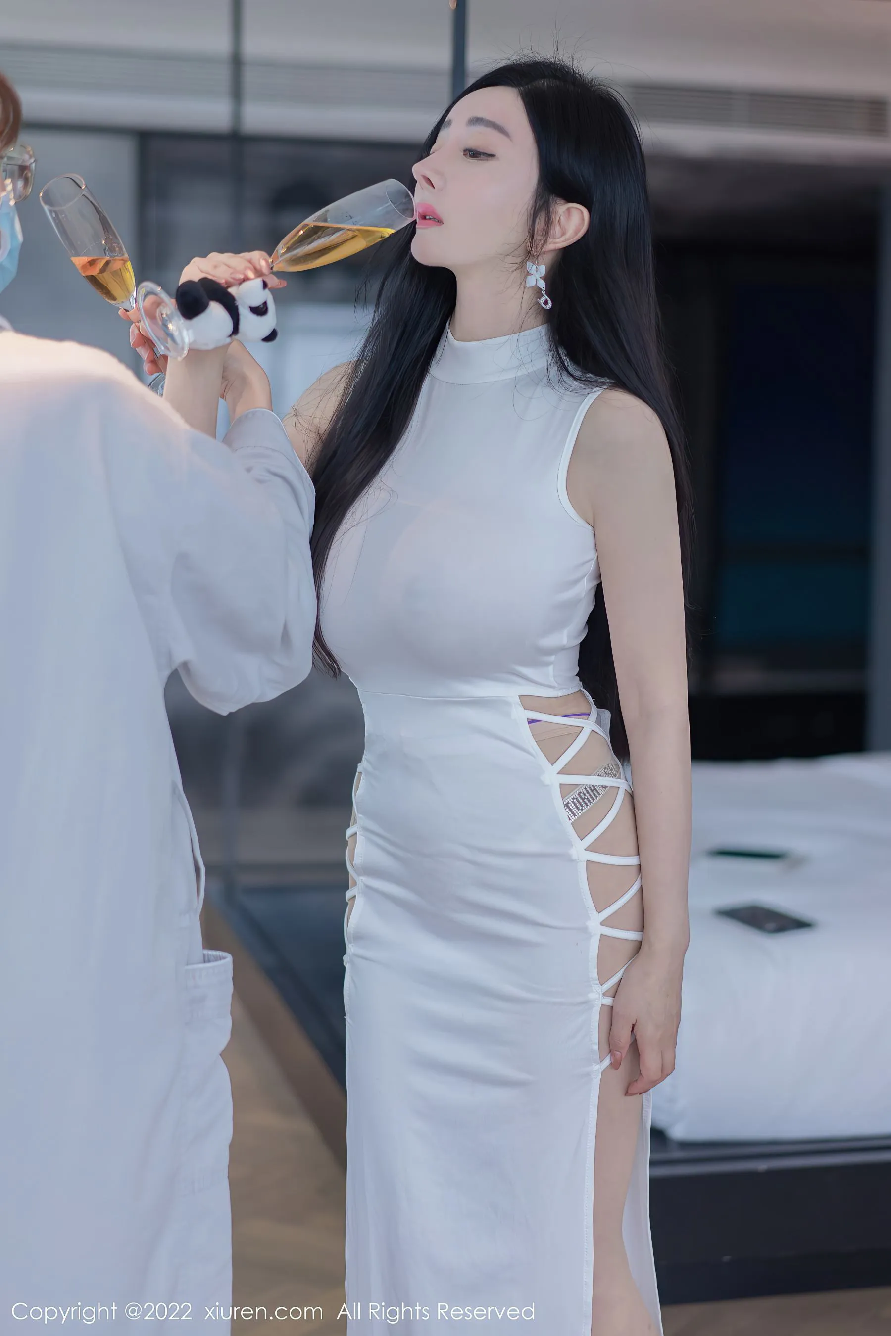  秀人网 No.4855 允爾 美臀美腿丰乳写真第11张