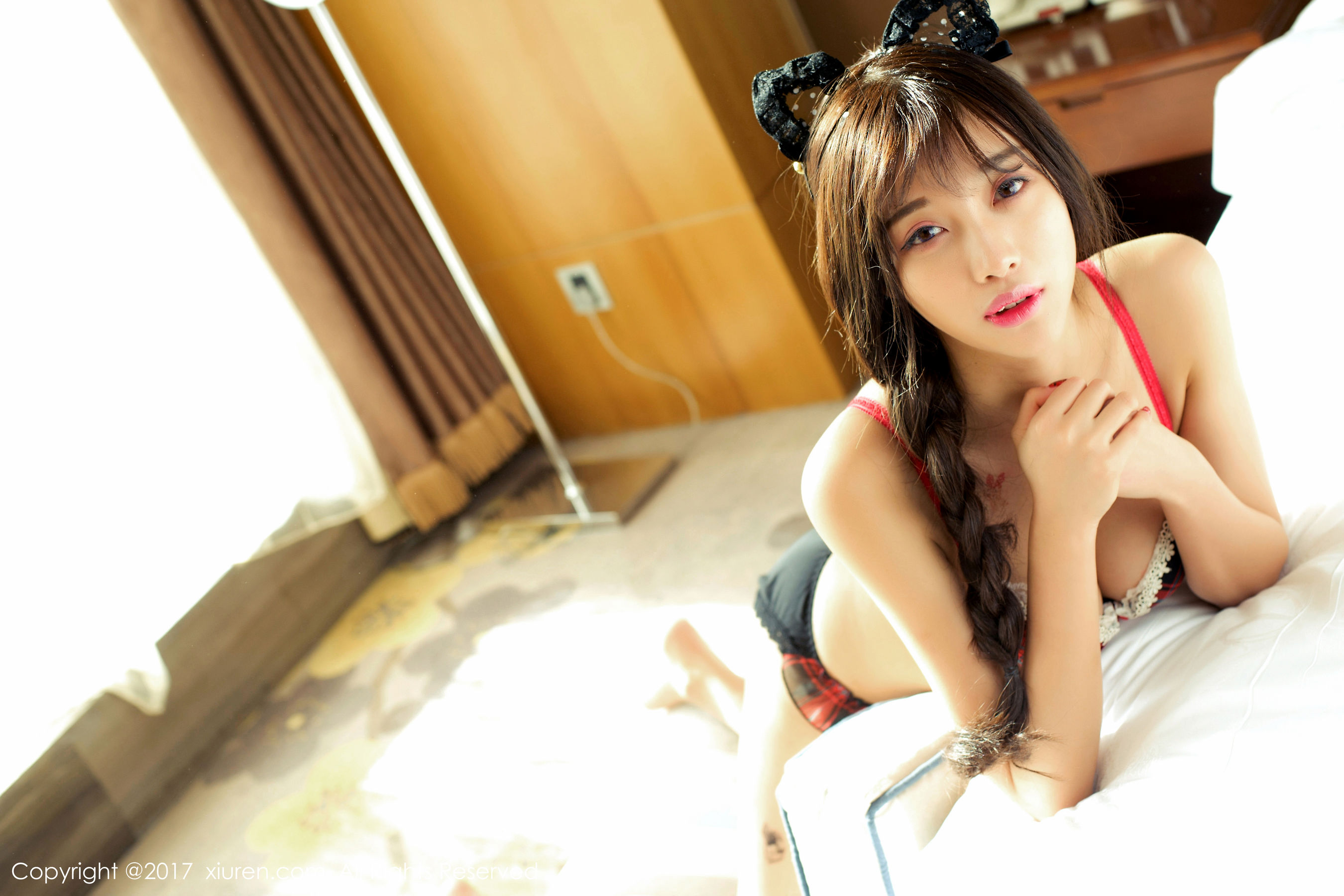 杨晨晨sugar《性感小野猫和粉色甜美小吊带》 秀人网XIUREN No.768第1张