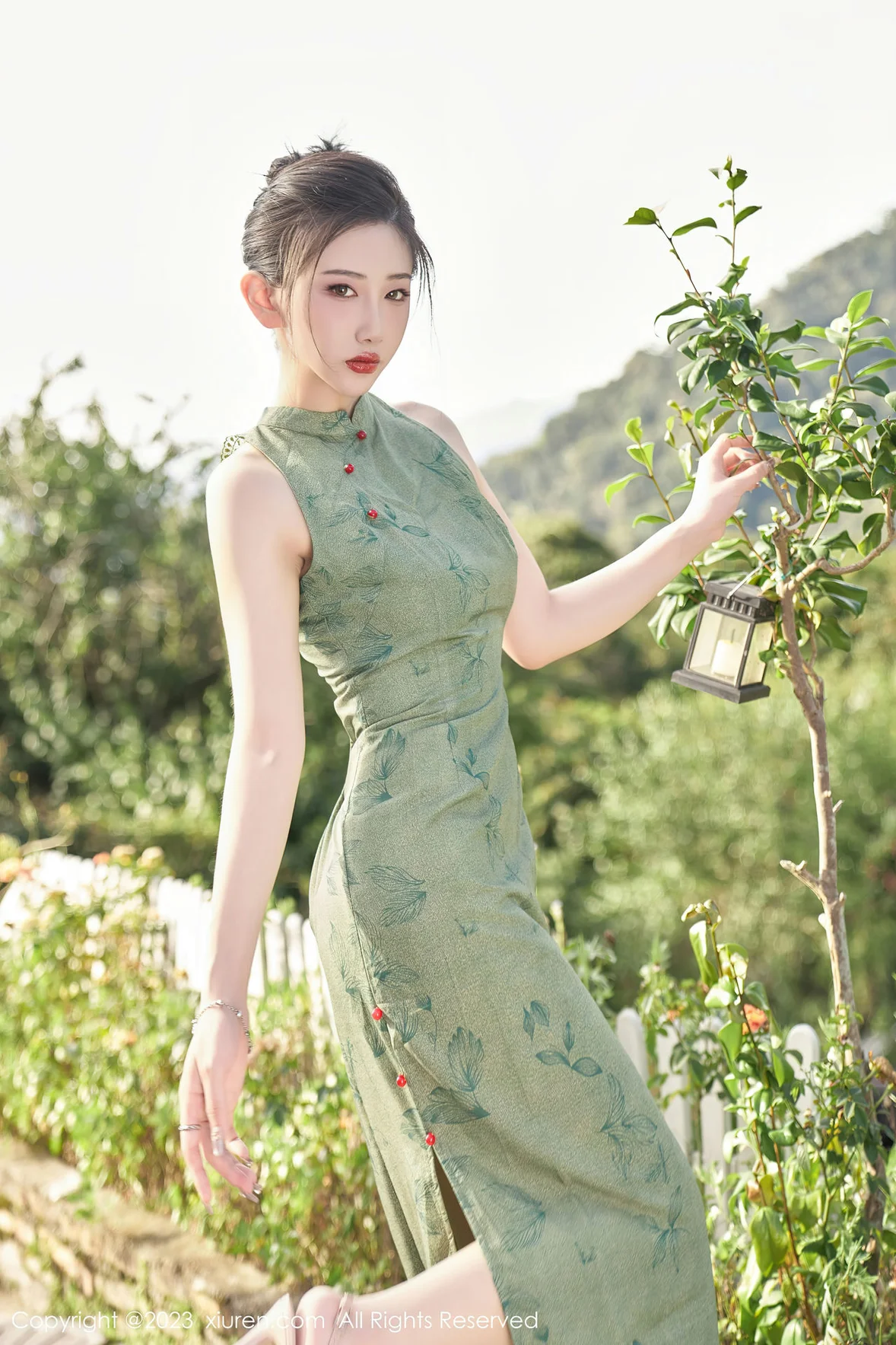  XiuRen 秀人 No.7181 沈青黛 翠绿色旗袍性感写真 [99P]第4张