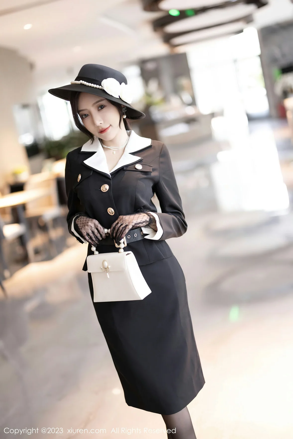  XiuRen 秀人 No.7048 王馨瑶yanni 气质高跟黑丝 [82P]第1张