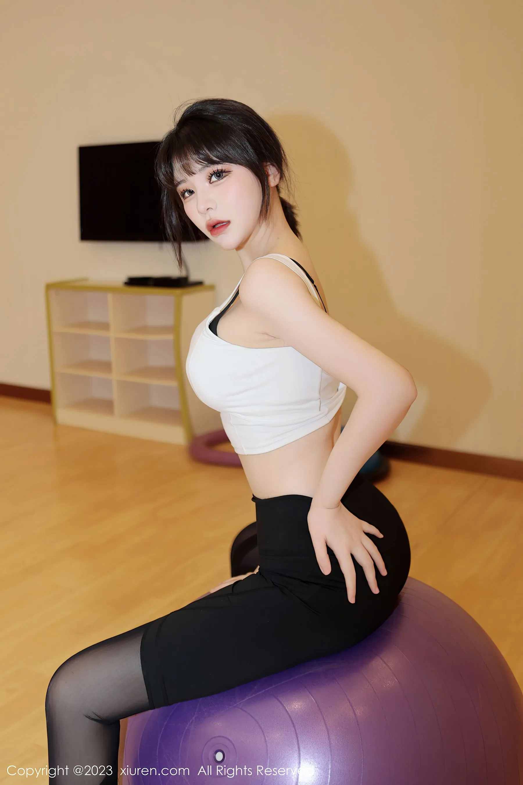  秀人网 No.6289 桃桃子_ 健身美腿第24张