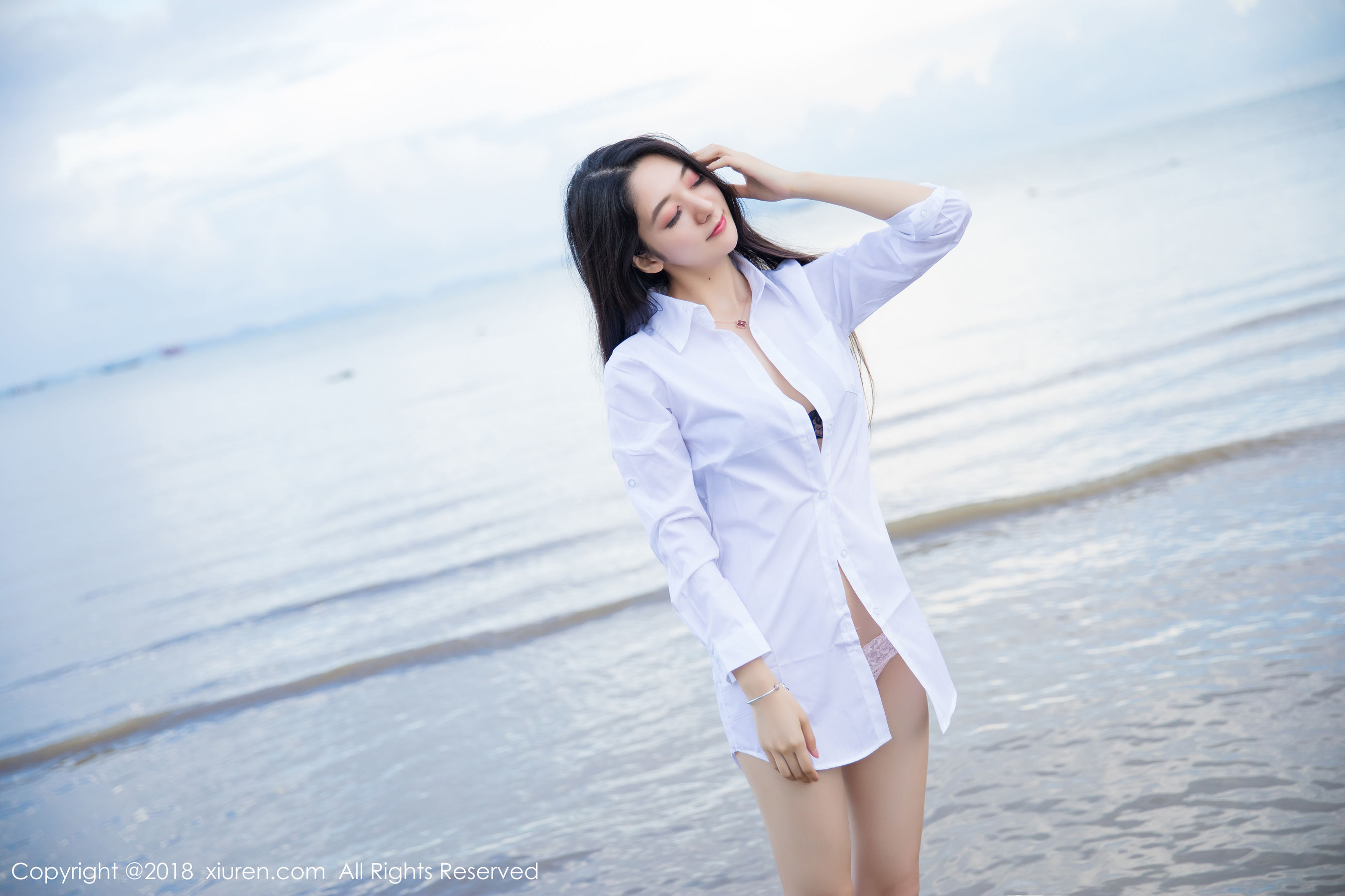 小热巴《白衬衫加蕾丝内衣系列》 XiuRen 秀人网 No.962第8张