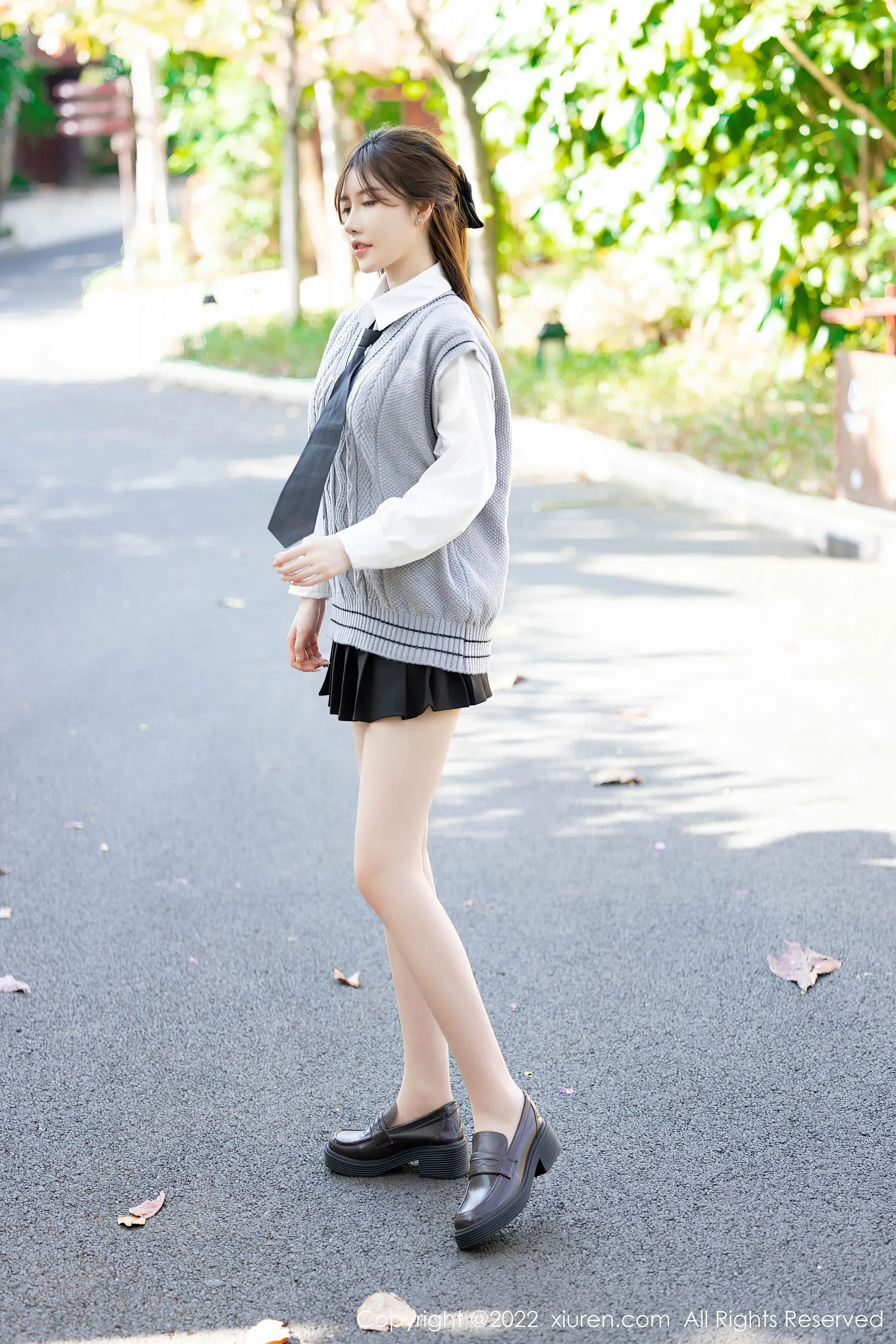  秀人网 No.4896 美桃酱 嫩模蕾丝诱惑旅拍写真第12张