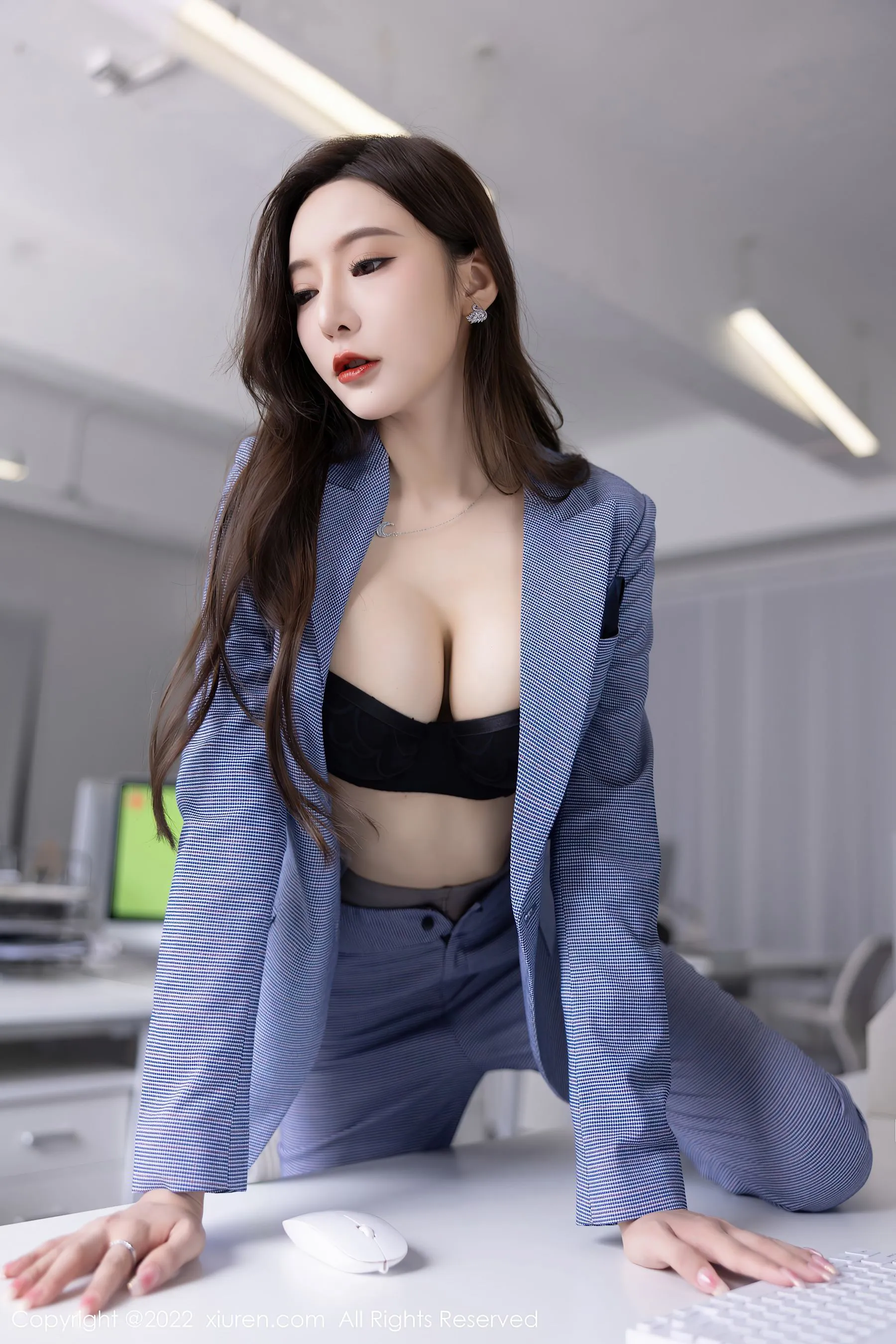  秀人网 No.5629 王馨瑶yanni Ol职业装第3张