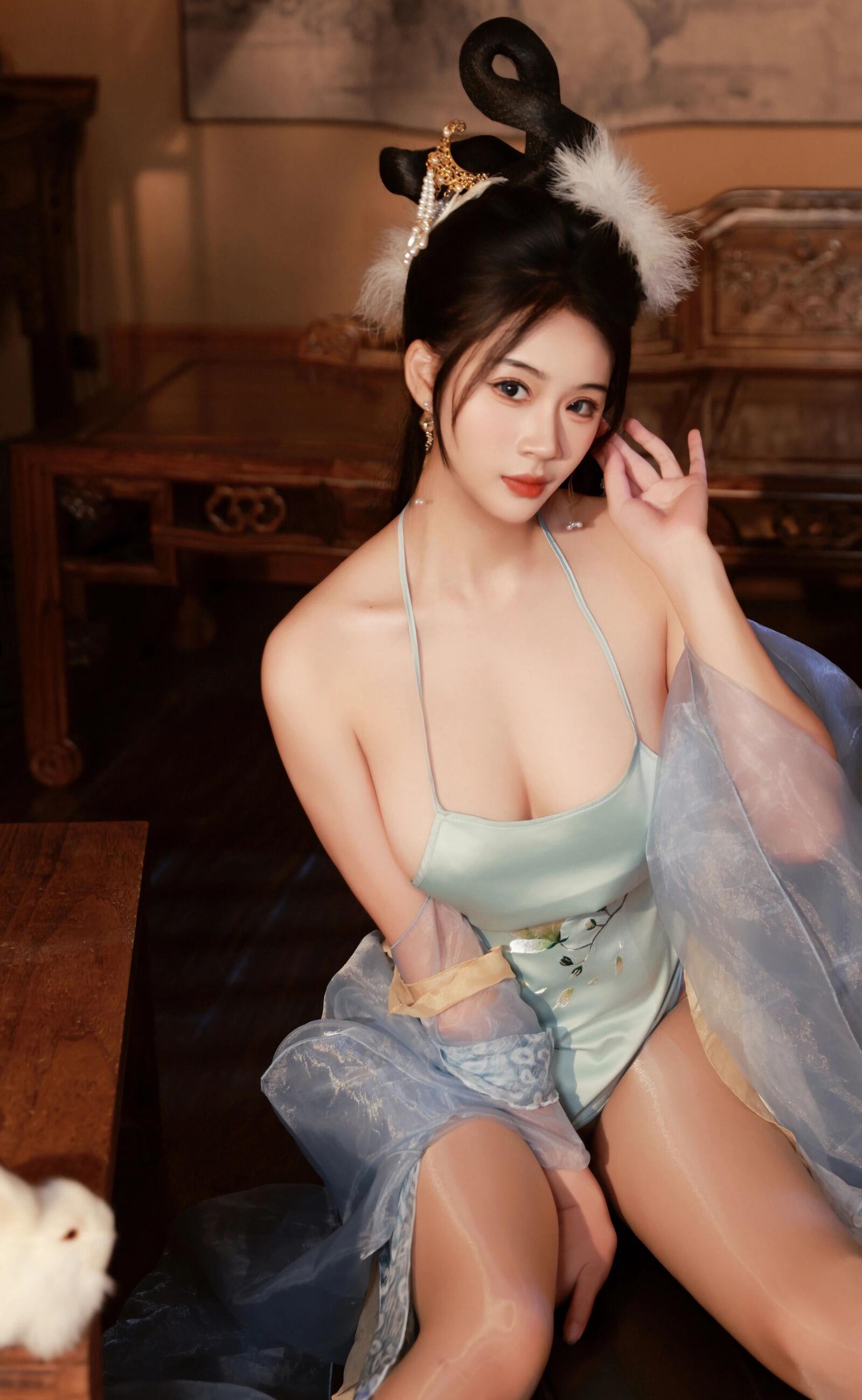  秀人网 No.10835 南乔 [75P]第13张