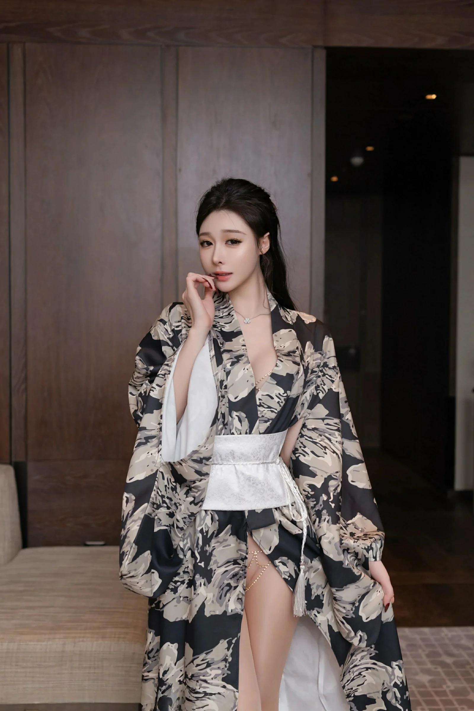  秀人网 No.10352 小逗逗&陆萱萱 模特合集 [80P]第2张