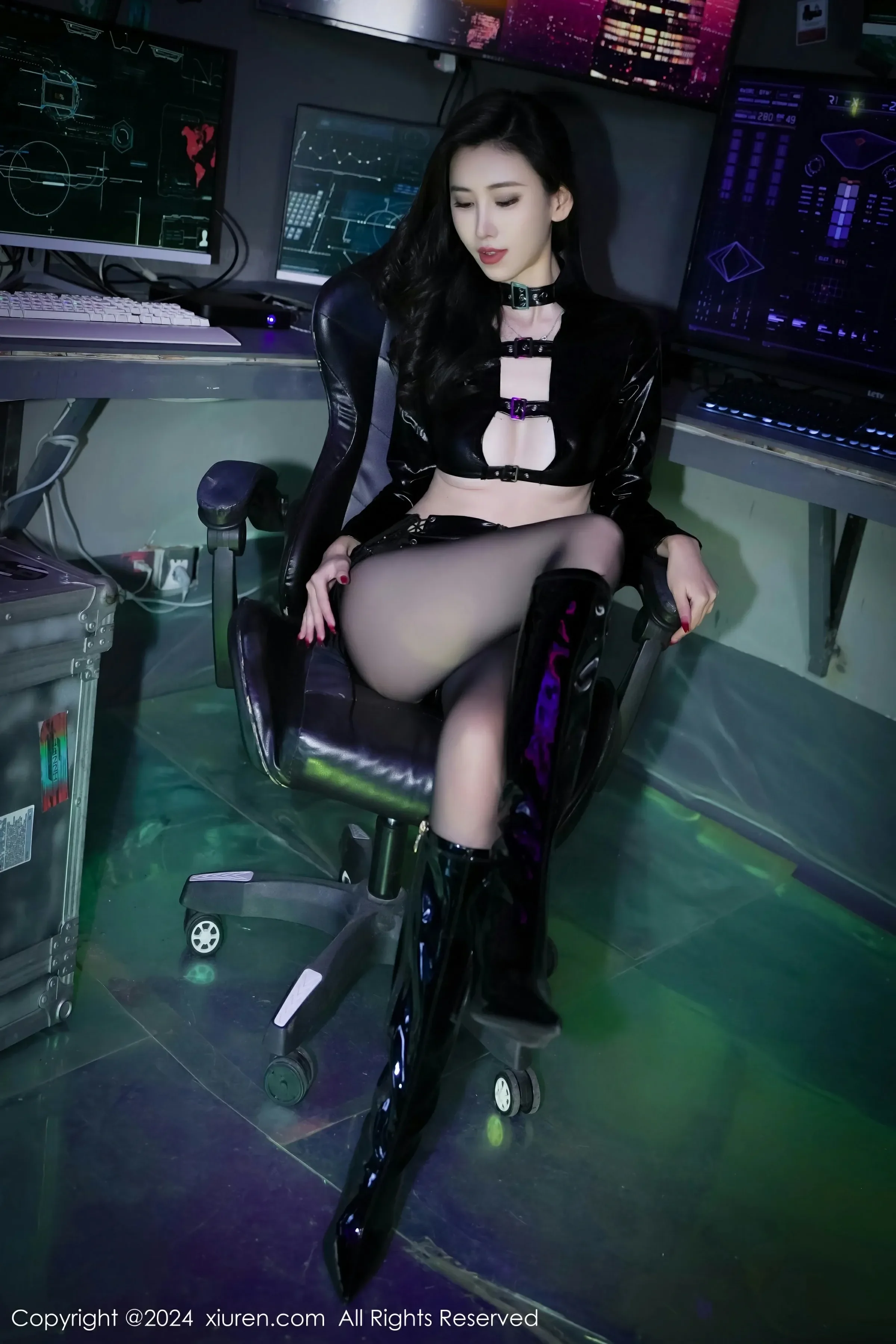  XiuRen 秀人 No.8219 章芃芃 [60P]第5张