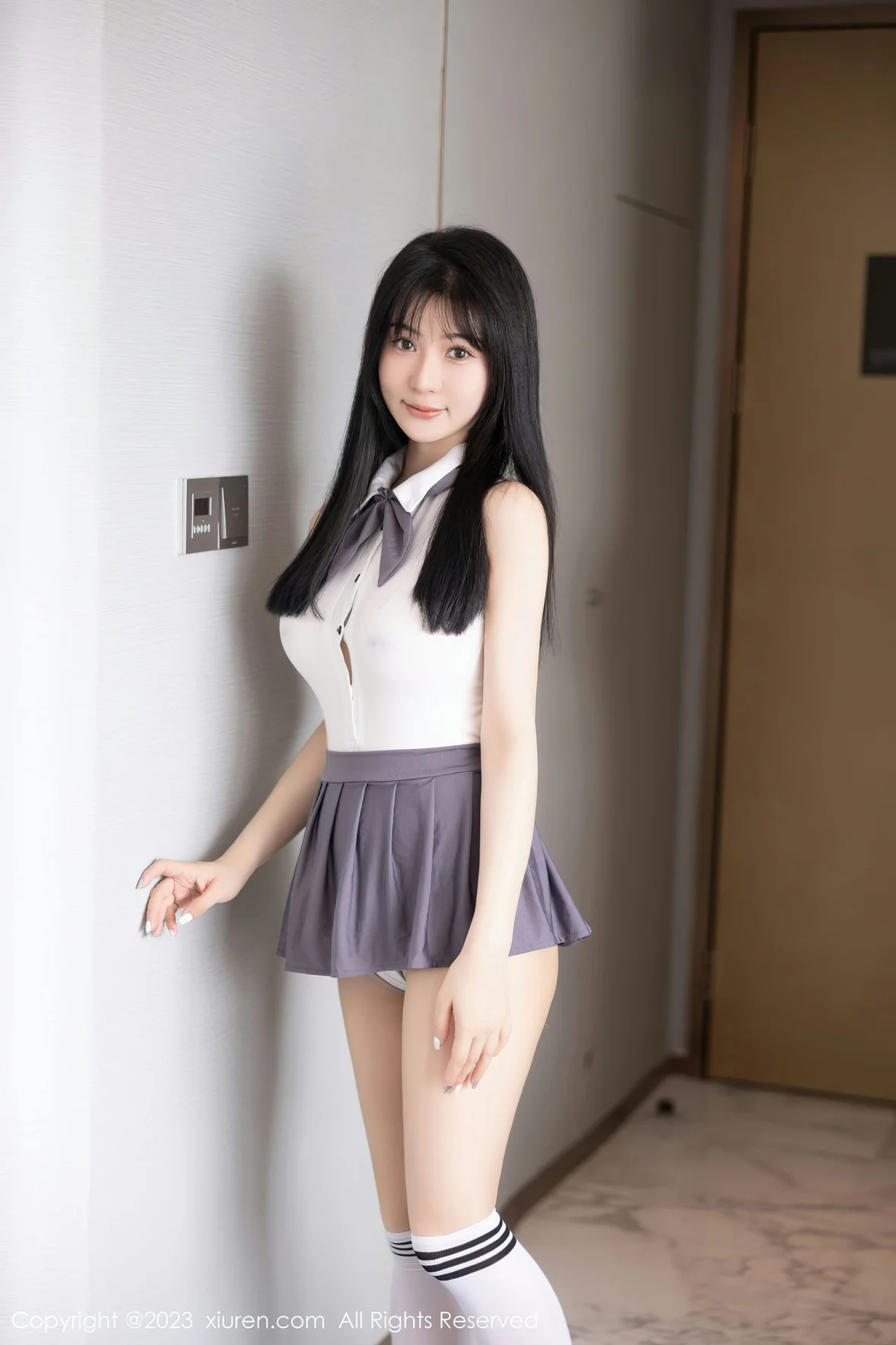  XiuRen 秀人 No.6818 柚琪Rich 轻透高开叉性感写真 [99P]