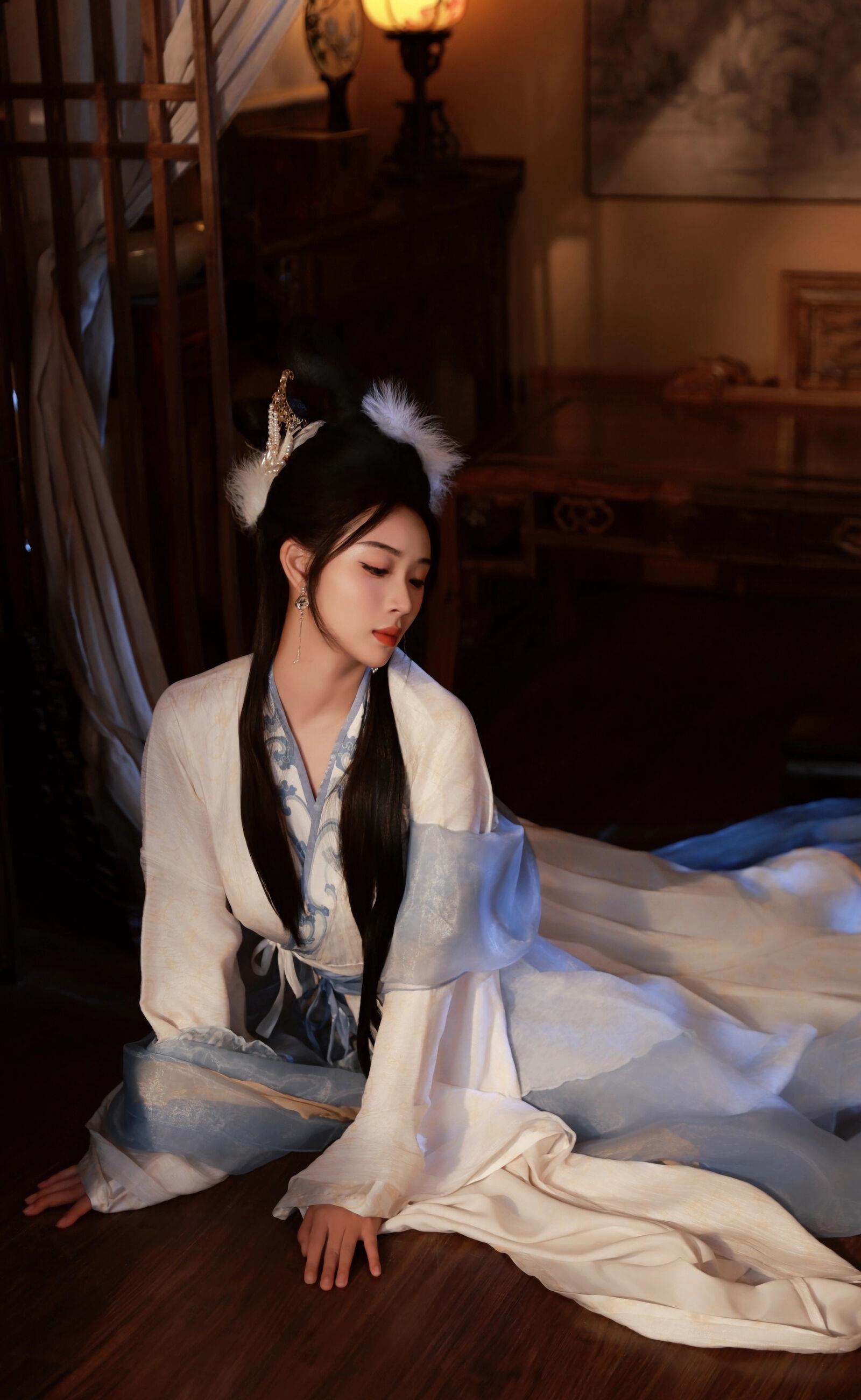  秀人网 No.10835 南乔 [75P]第3张