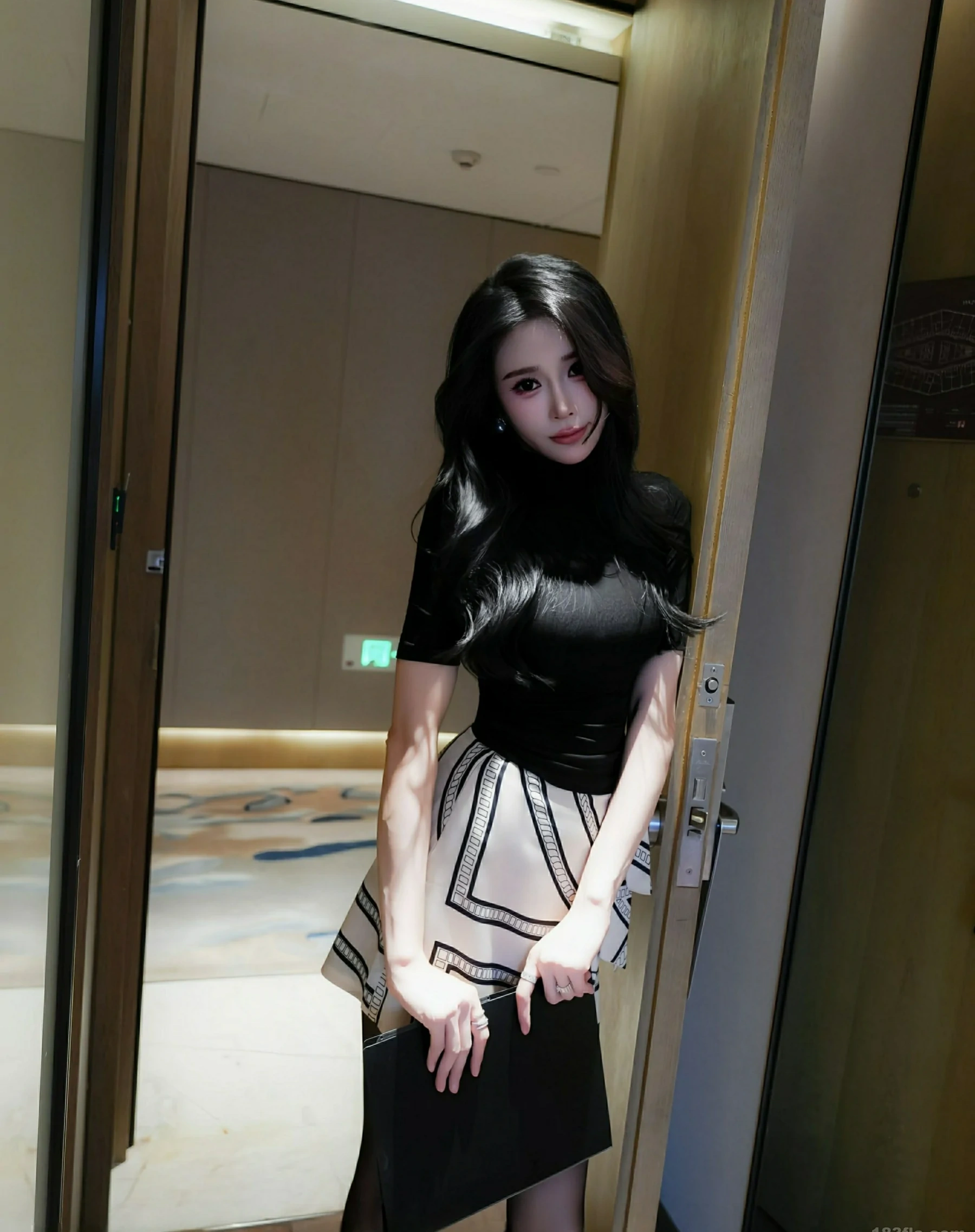  秀人网 No.10817 椰汁糯米姬 [80P]第5张