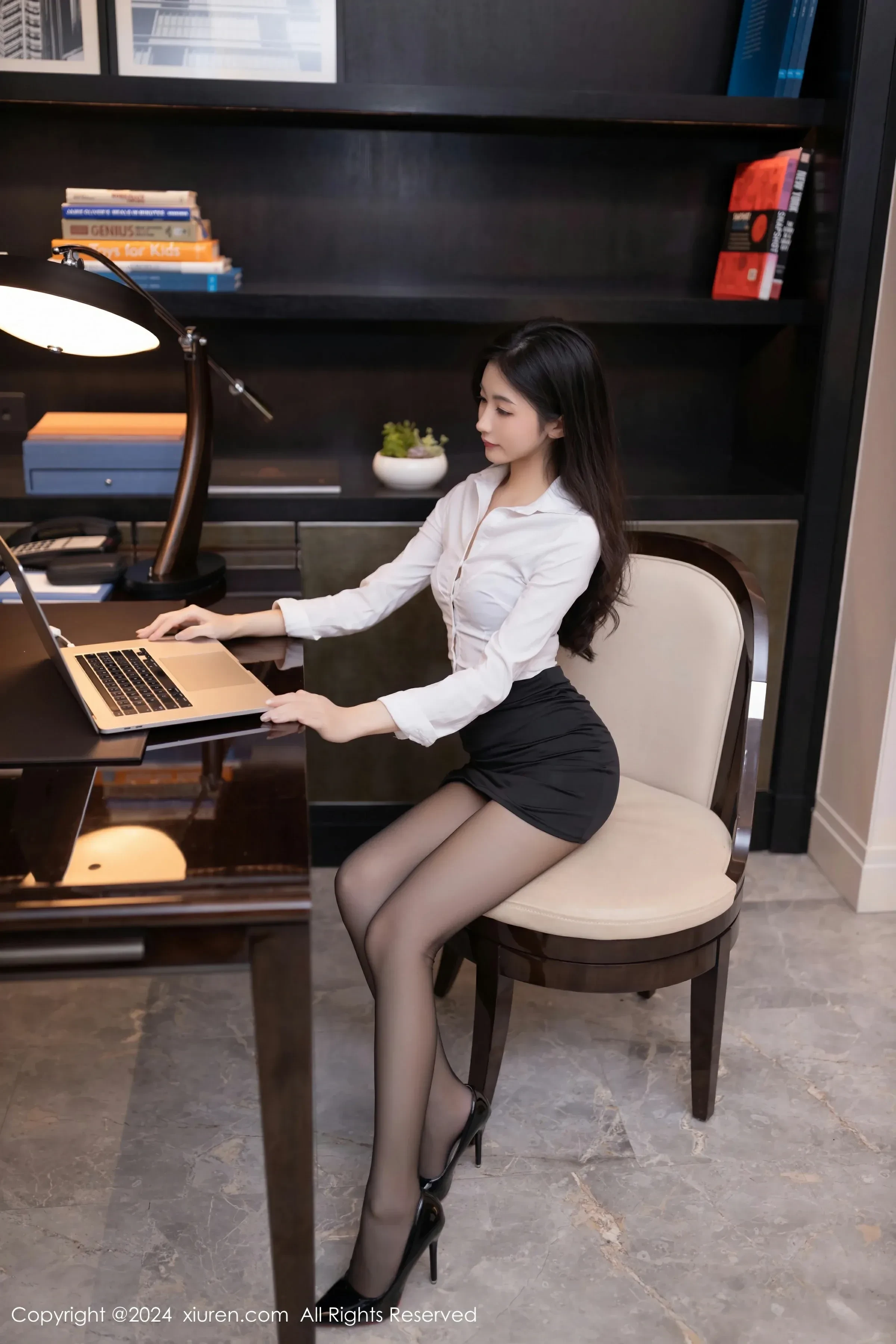  XiuRen 秀人 No.8830 鱼尾fish [80P]第1张