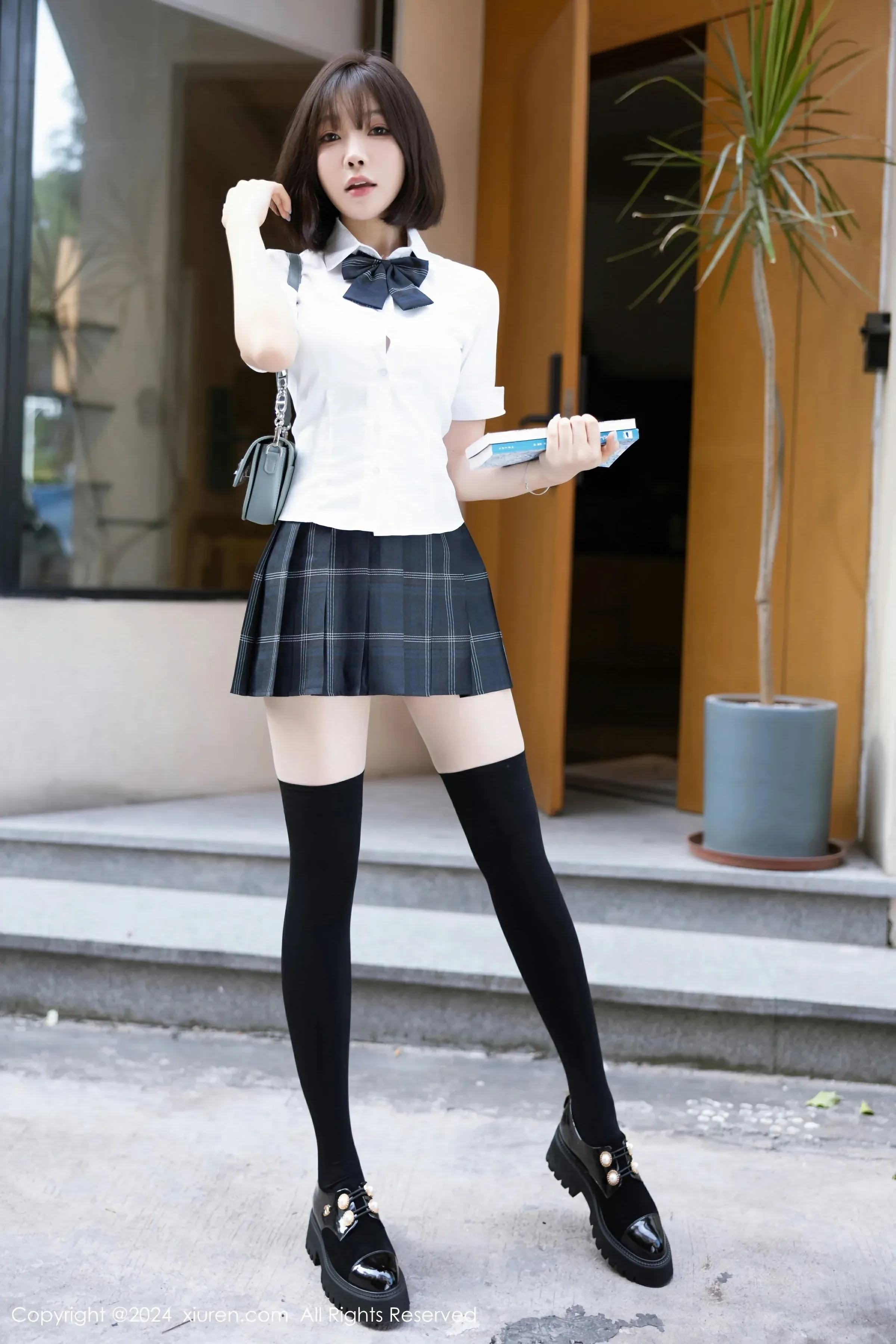  XiuRen 秀人 No.8785 徐莉芝Booty [100P]第1张