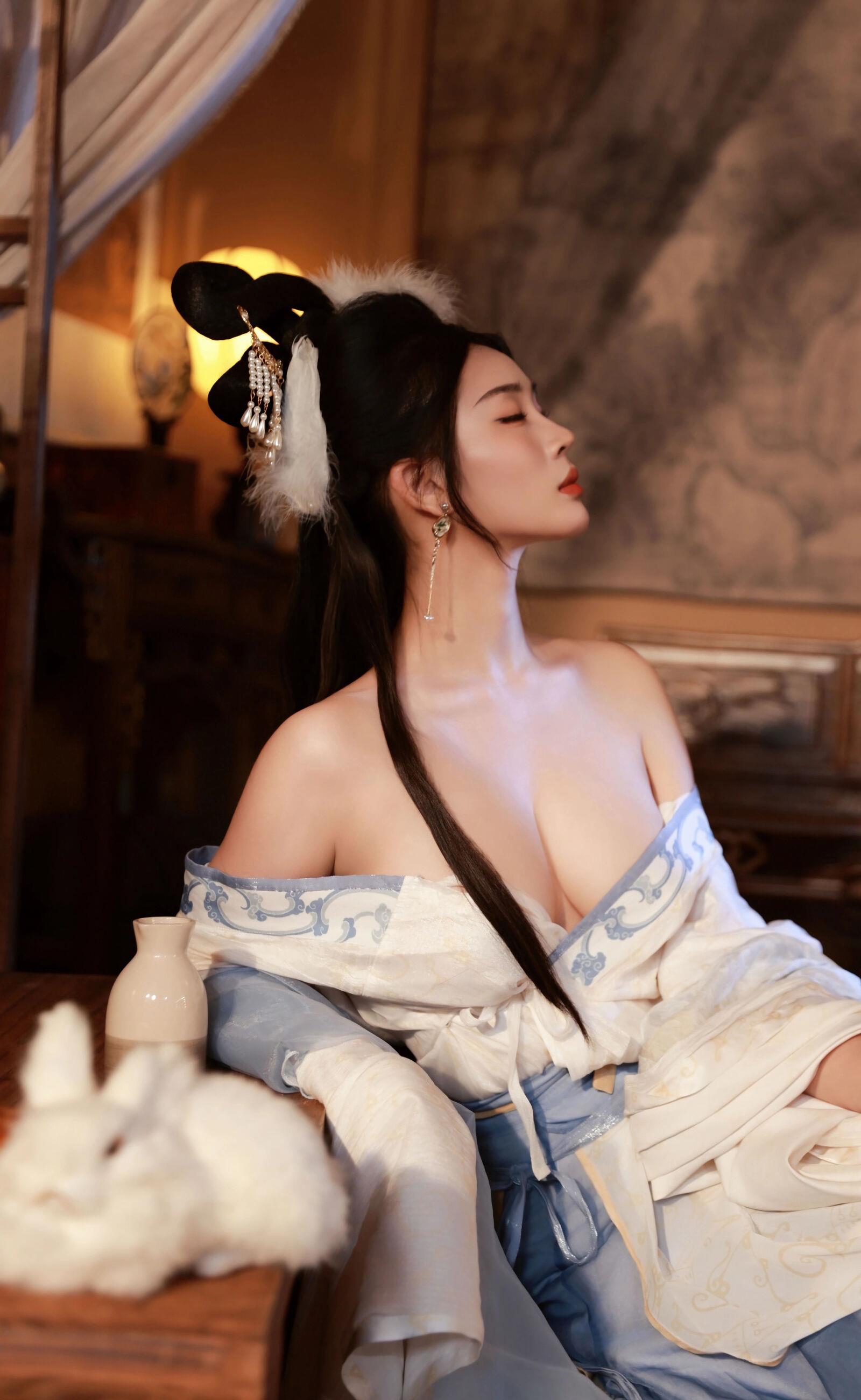  秀人网 No.10835 南乔 [75P]第7张