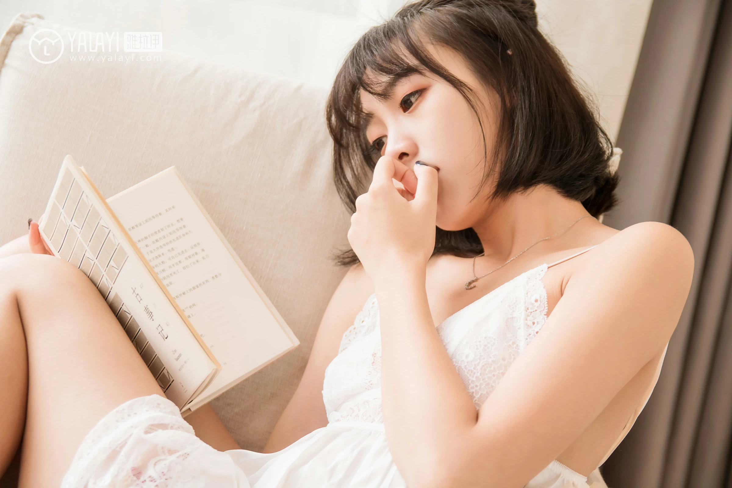 [YALAYI雅拉伊]NO.063 早晨 小杨 白色透视蕾丝连衣裙性感私房写真集第13张