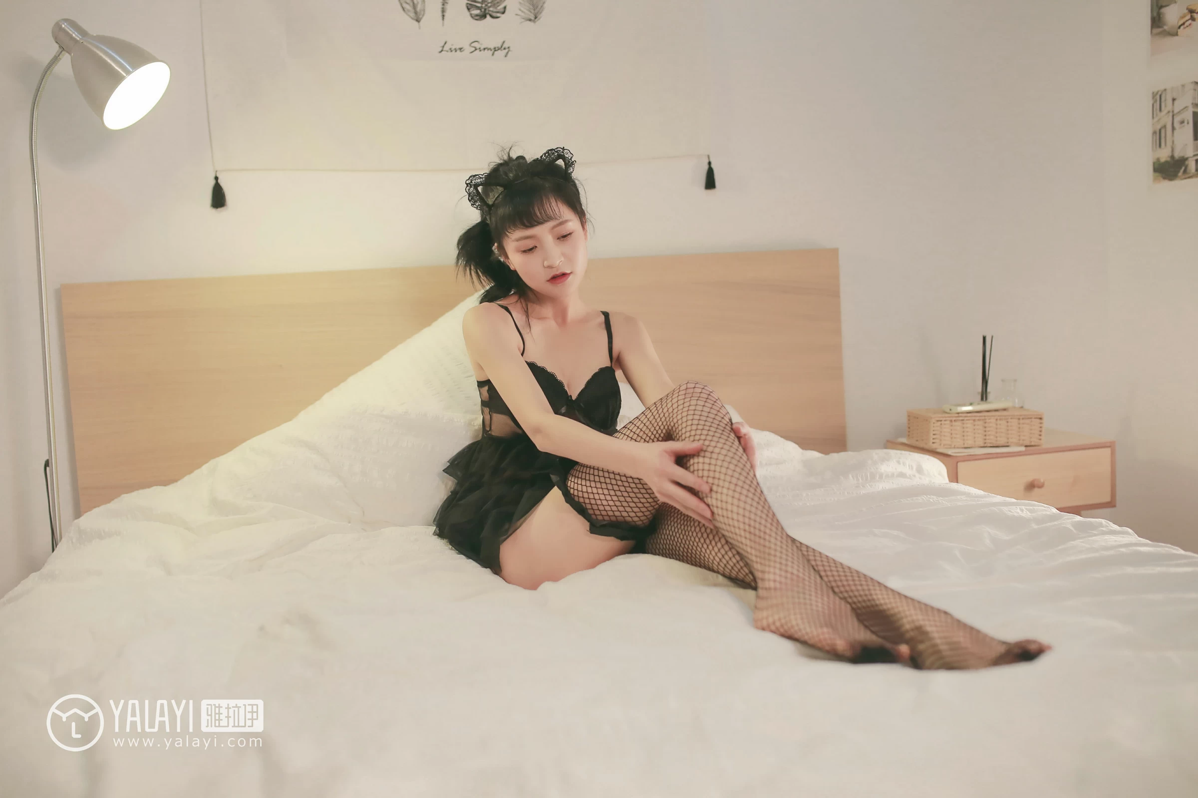 [YALAYI雅拉伊]NO.074 小黑猫 蘑菇DVA 黑色透视情趣内衣加黑色渔网袜性感私房写真集第15张