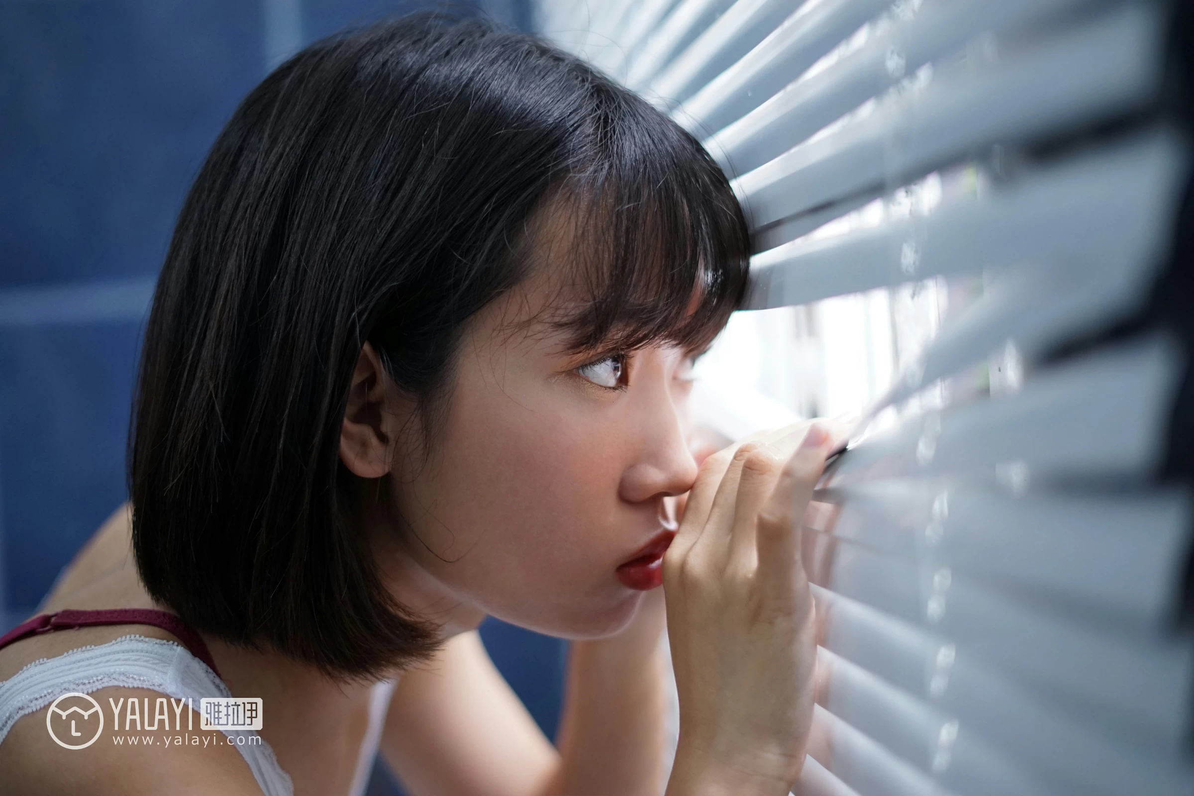 [YALAYI雅拉伊]NO.081 雨后晴空 公主小兔子 黑色吊带连衣裙与白色背心加短裤性感私房写真集第17张