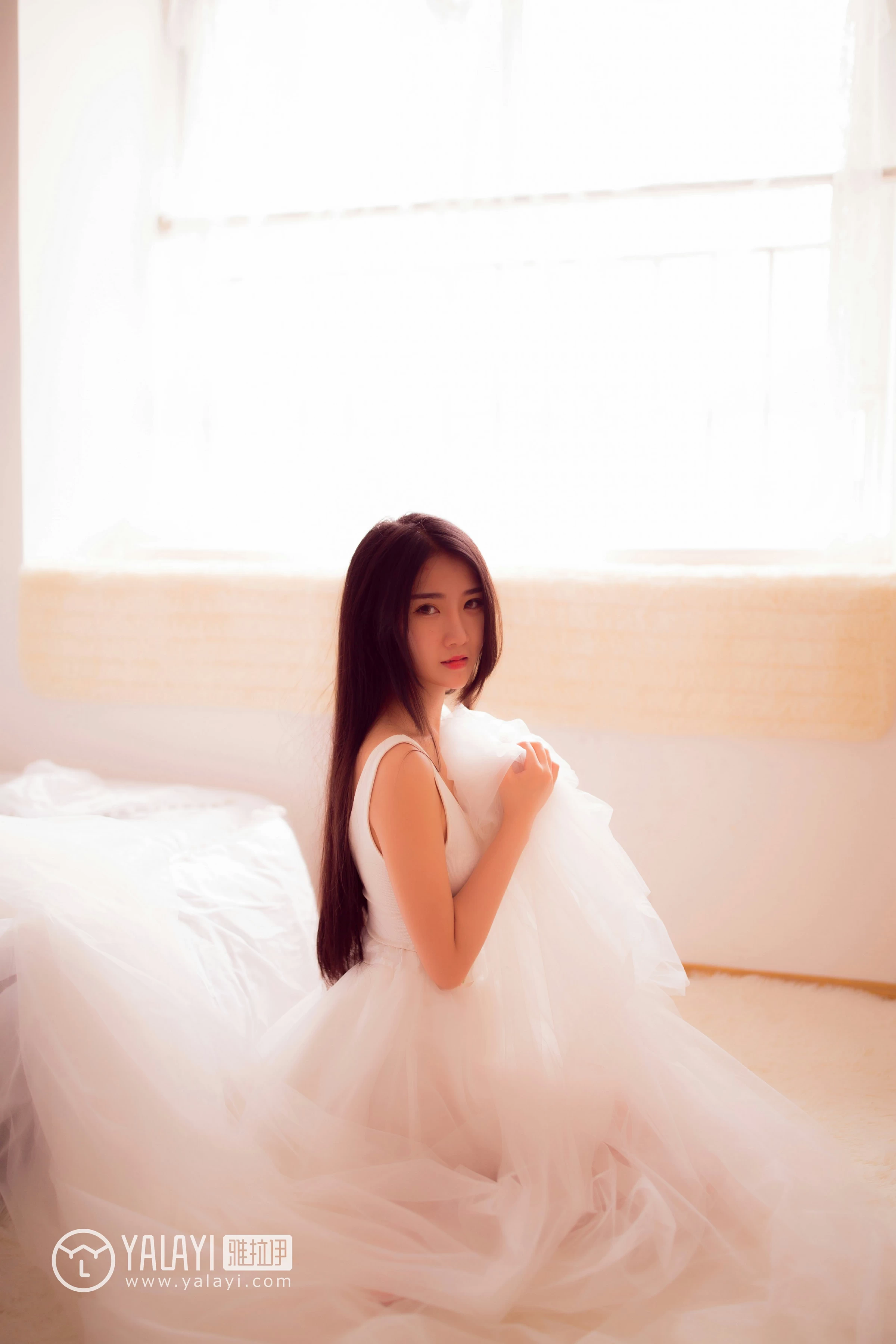 [YALAYI雅拉伊]NO.089 同一个童话 刘小美 白色吊带芭蕾舞裙性感私房写真集第4张