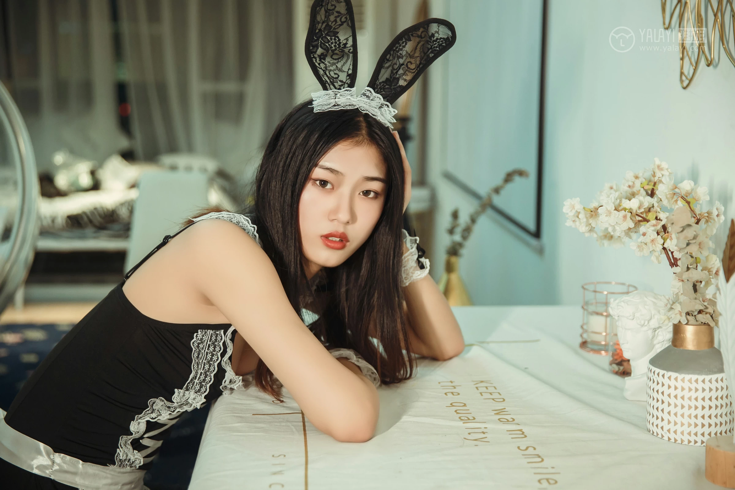 [YALAYI雅拉伊]NO.125 兔儿御姐 和风 性感女仆制服加白色情趣渔网袜私房写真集第15张