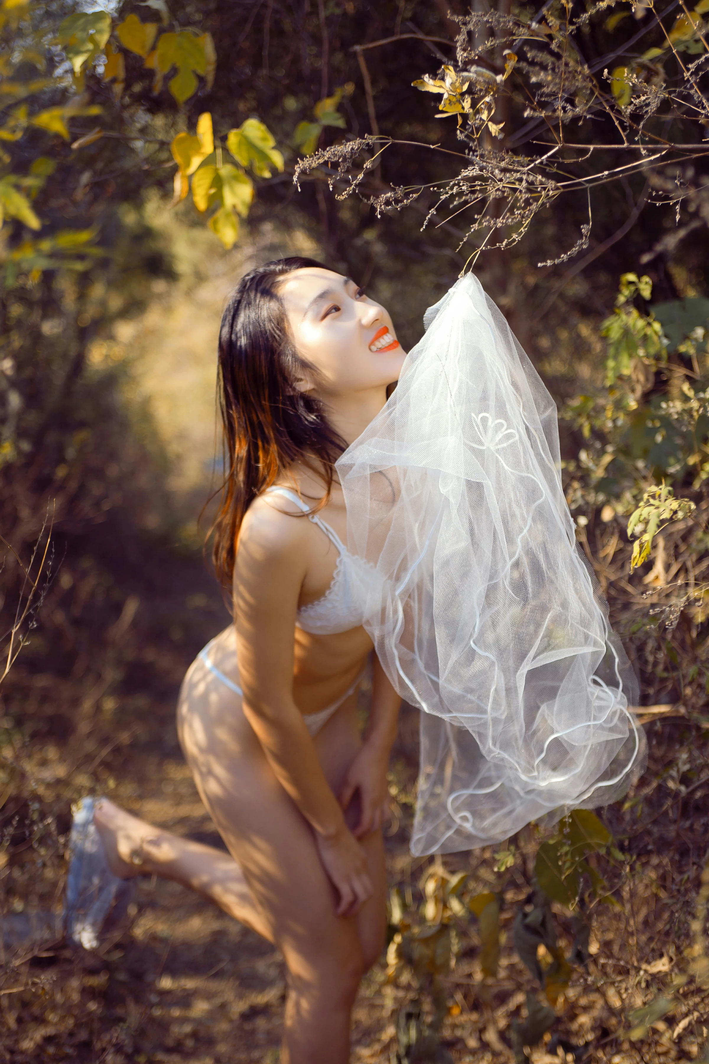 [YALAYI雅拉伊]NO.133 深山原野 熏儿 白色蕾丝内衣性感私房写真集第8张