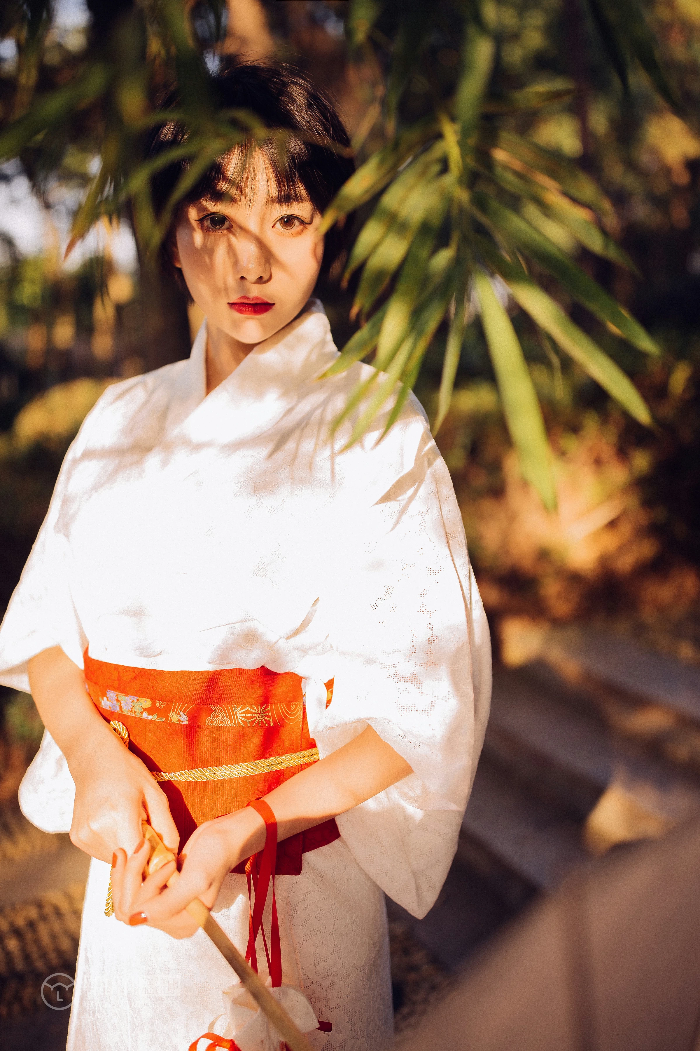 [YALAYI雅拉伊]NO.136 夕阳下的和风少女 静静 白色透视镂空和服性感私房写真集第9张