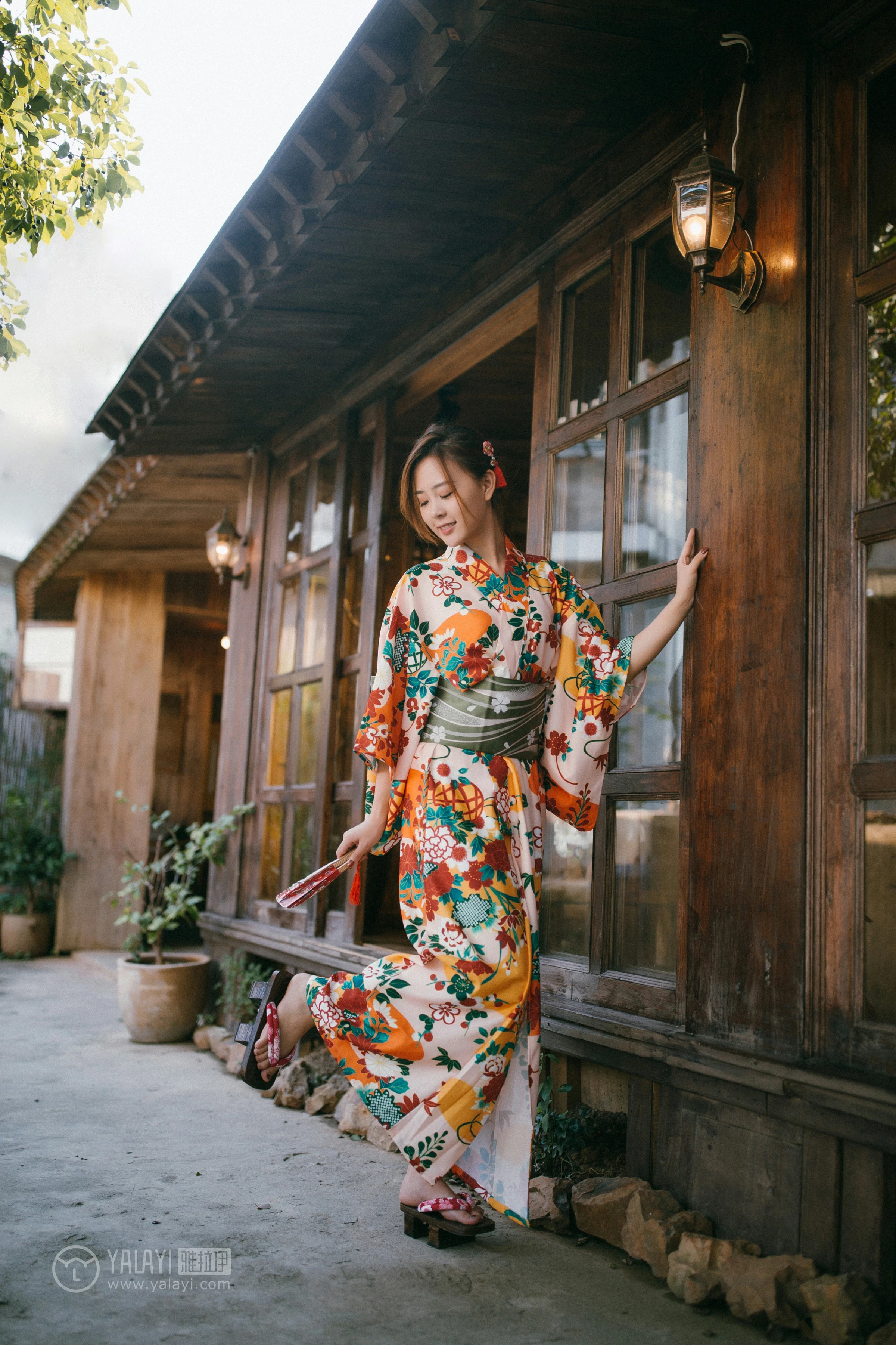 [YALAYI雅拉伊]NO.140 日清和室 张雨青 碎花和服性感私房写真集第8张