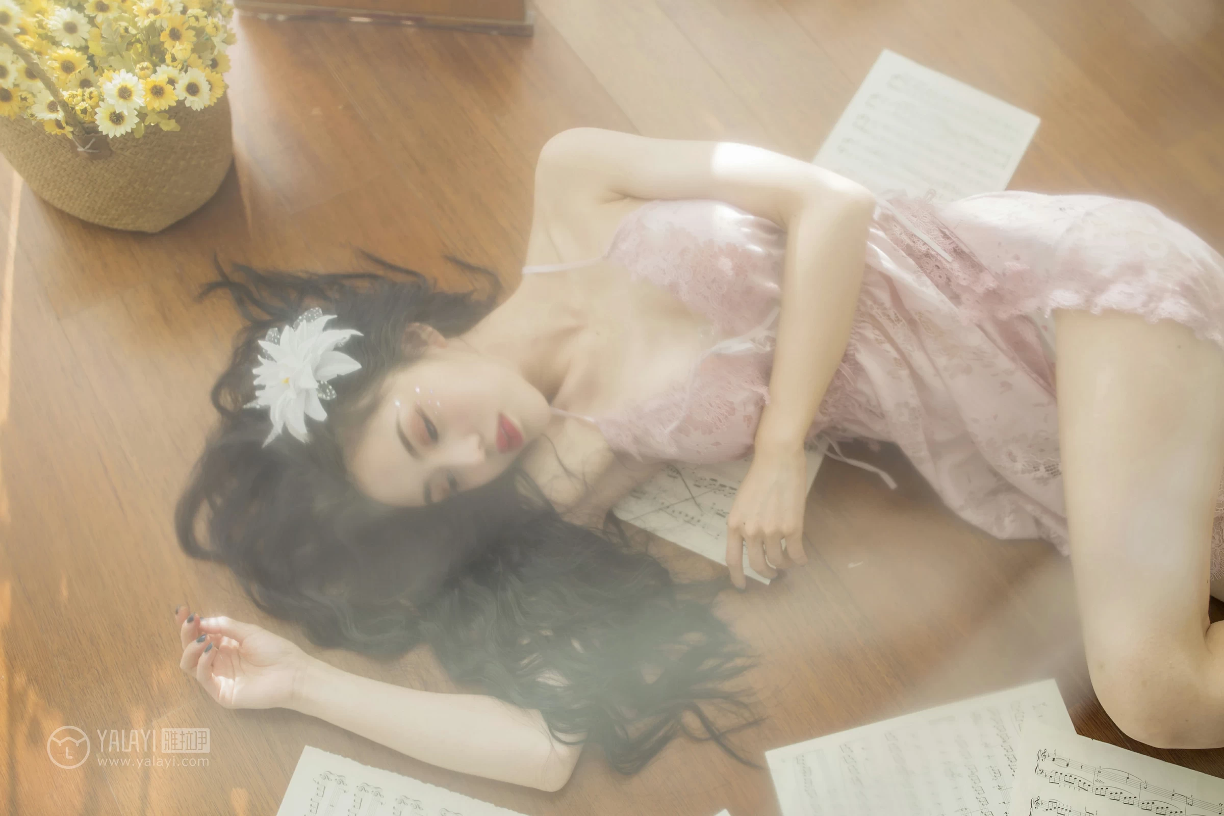 [YALAYI雅拉伊]NO.150 橘色的暖阳花 凉儿 粉色透视情趣蕾丝睡衣性感私房写真集第5张