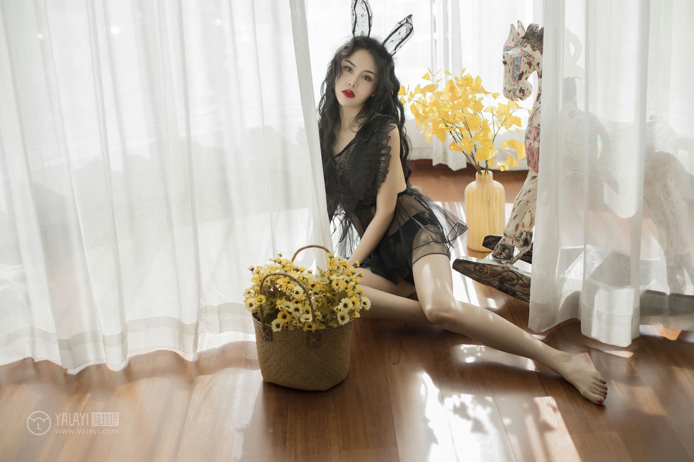 [YALAYI雅拉伊]NO.157 童话 凉儿 黑色透视情趣睡衣裙性感私房写真集第15张