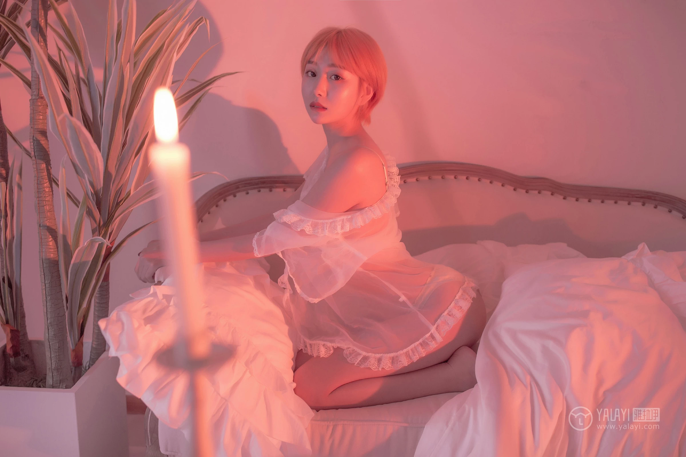 [YALAYI雅拉伊]NO.162 轻奢主义 静静 白色蕾丝情趣内衣加白色丝袜美腿性感私房写真集第19张