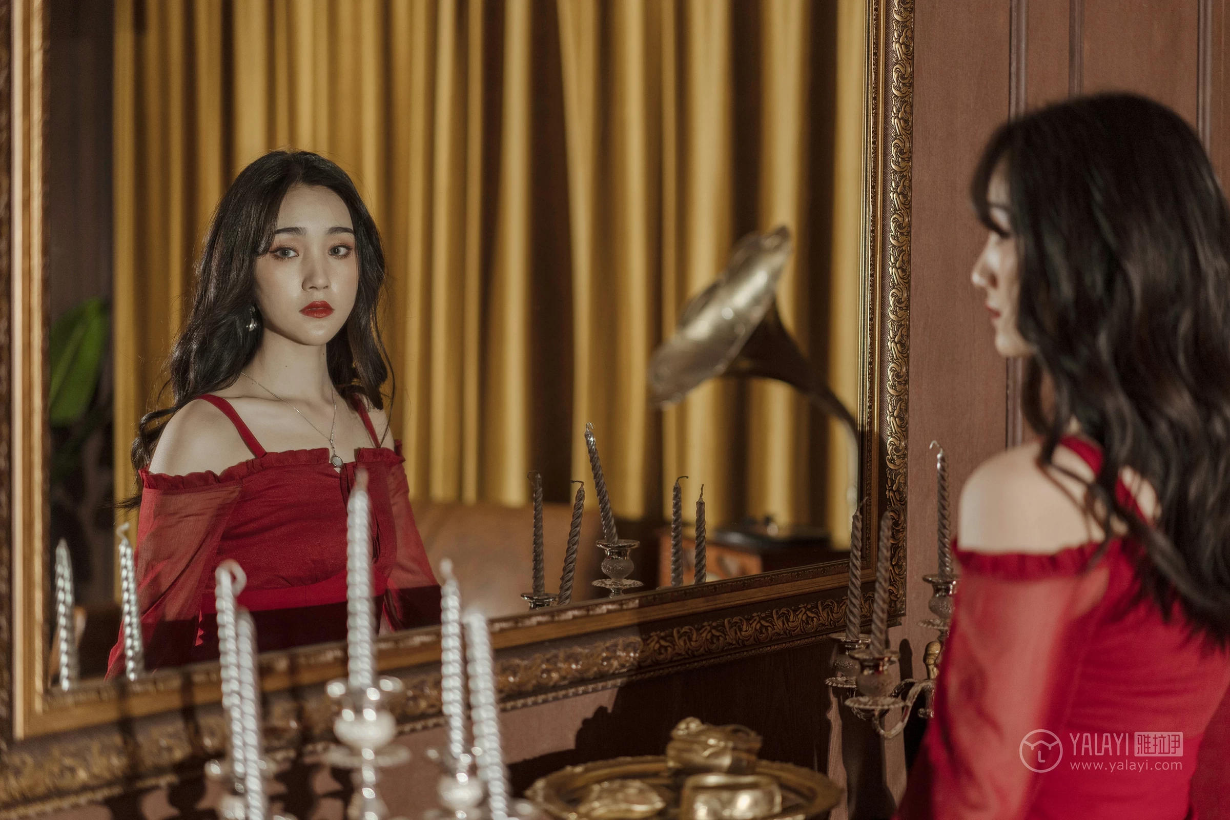 [YALAYI雅拉伊]NO.164 烈焰迷情 项兴咏 红色吊带抹胸连衣裙性感私房写真集第2张
