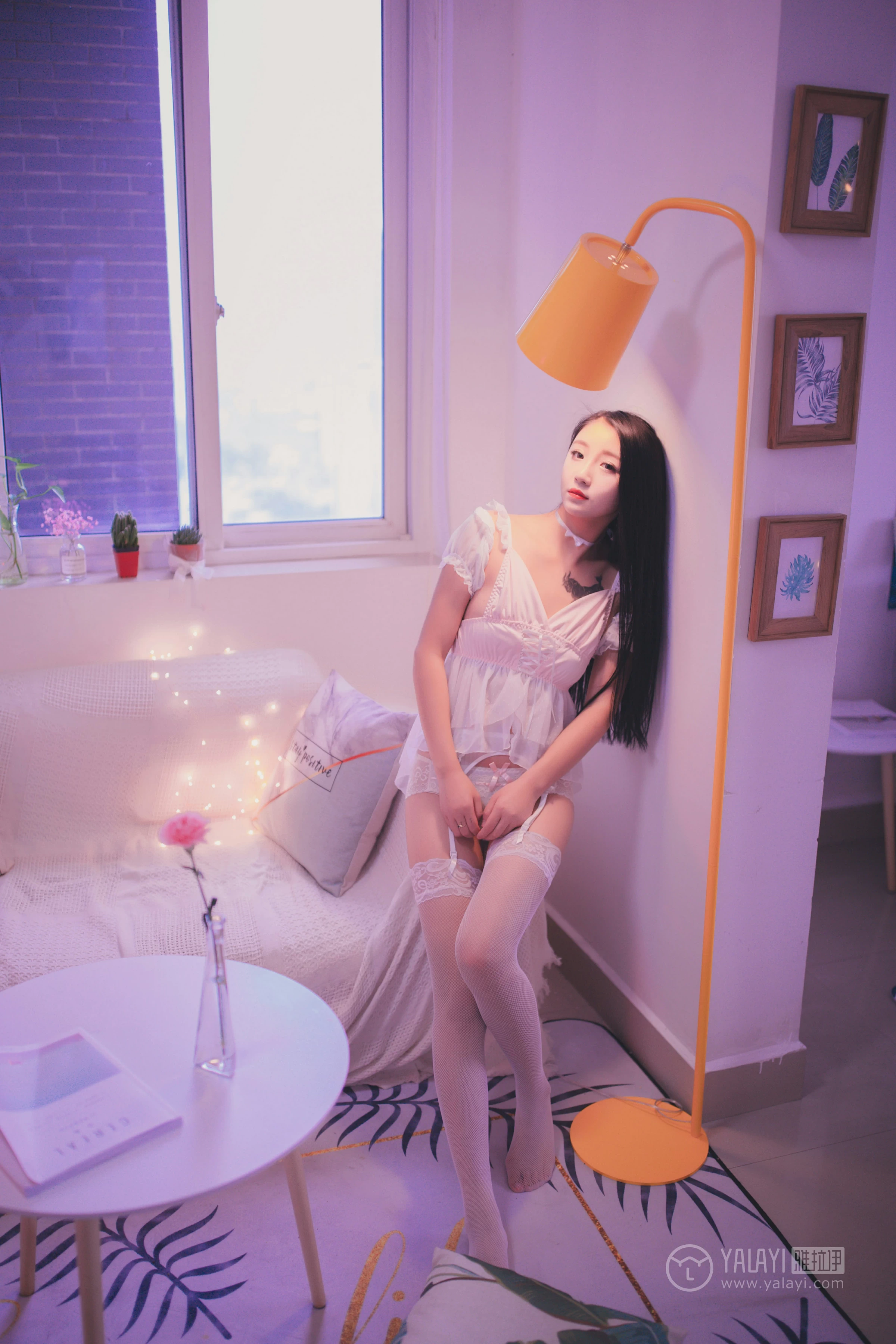 [YALAYI雅拉伊]No.170 花非花 林林子酱 白色透视情趣内衣加白色丝袜美腿性感私房写真集第2张