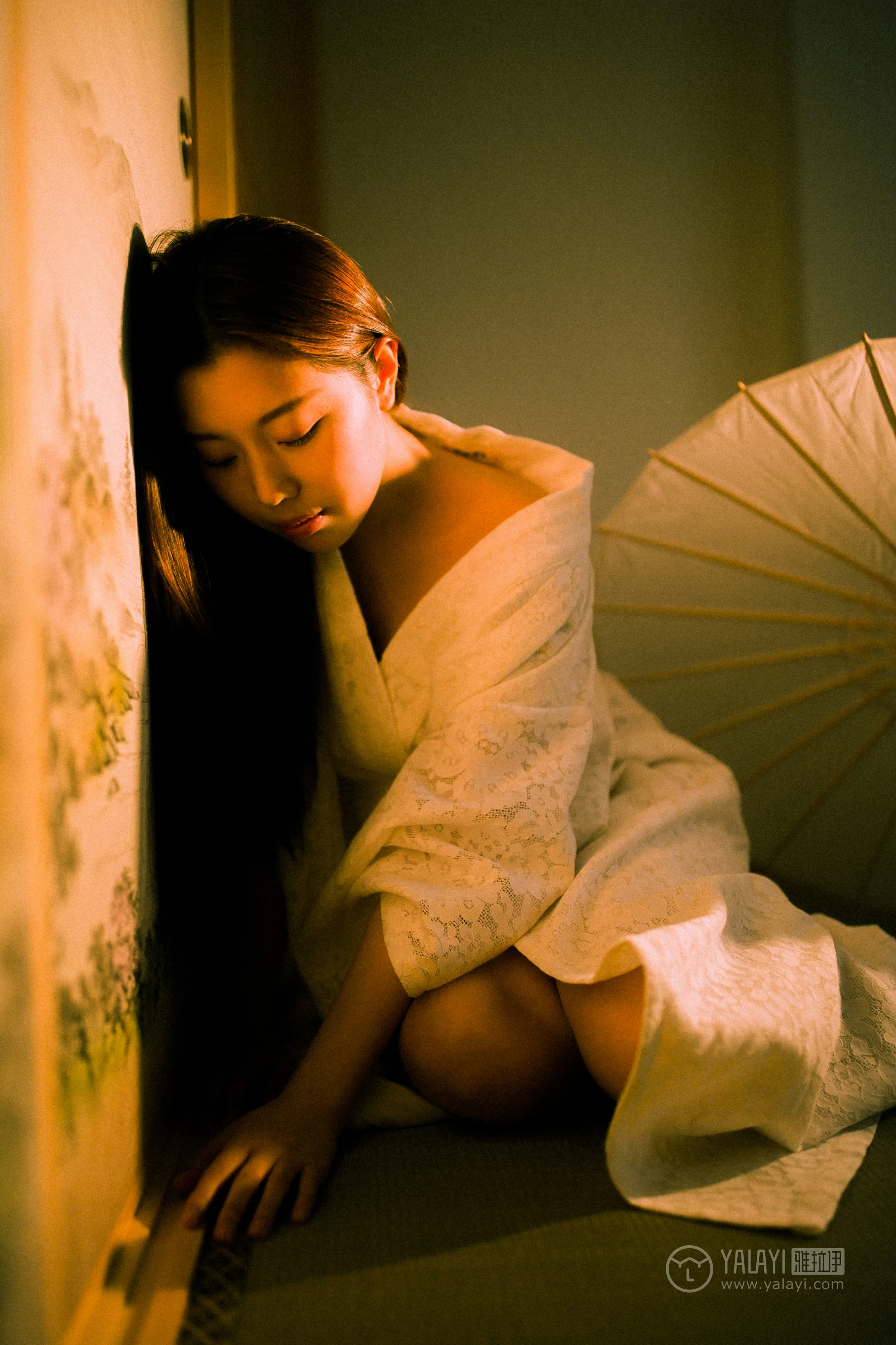 [YALAYI雅拉伊]No.202 夜光 圆圆 白色透视蕾丝镂空睡衣性感私房写真集第10张