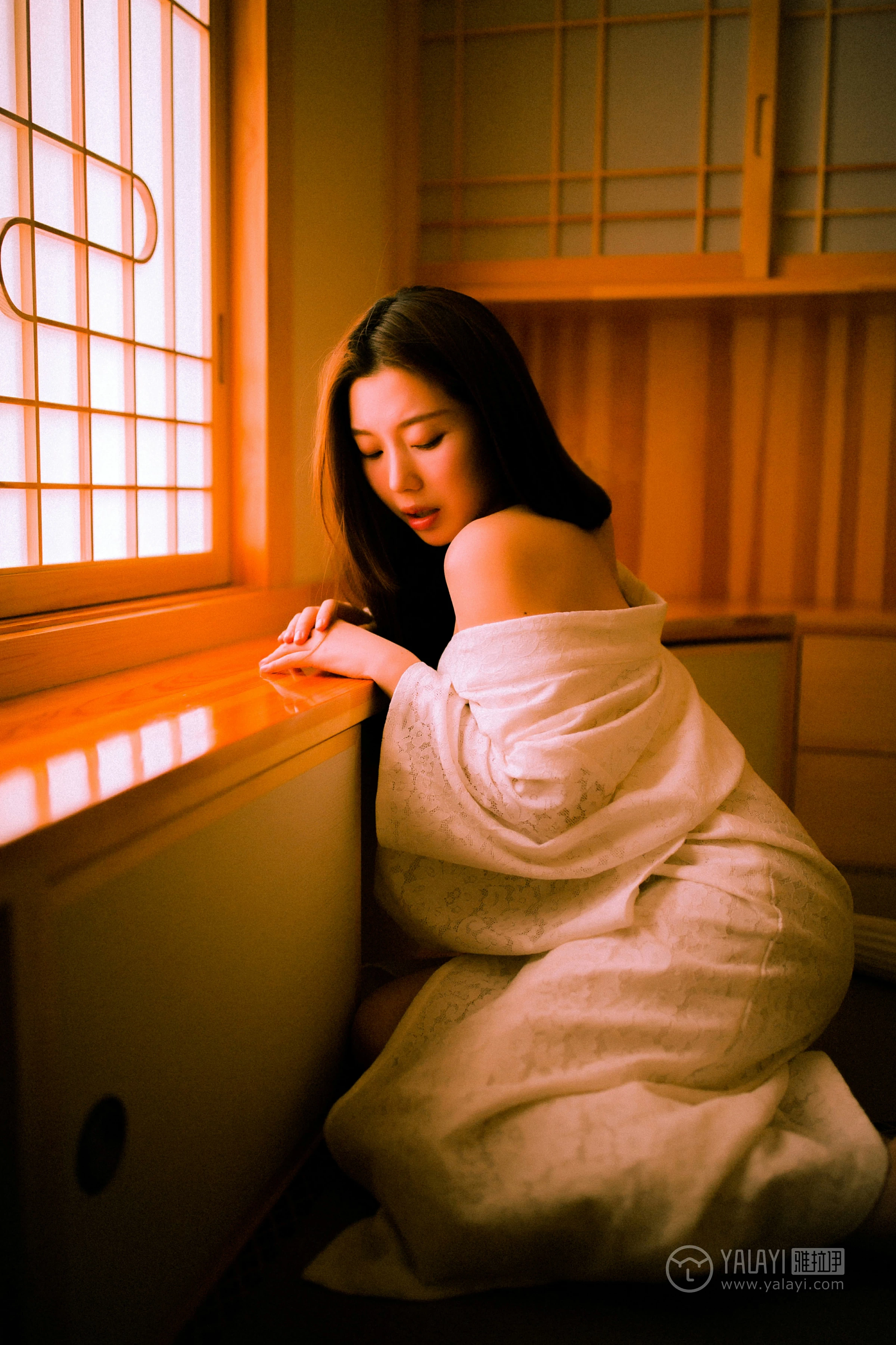 [YALAYI雅拉伊]No.202 夜光 圆圆 白色透视蕾丝镂空睡衣性感私房写真集第15张