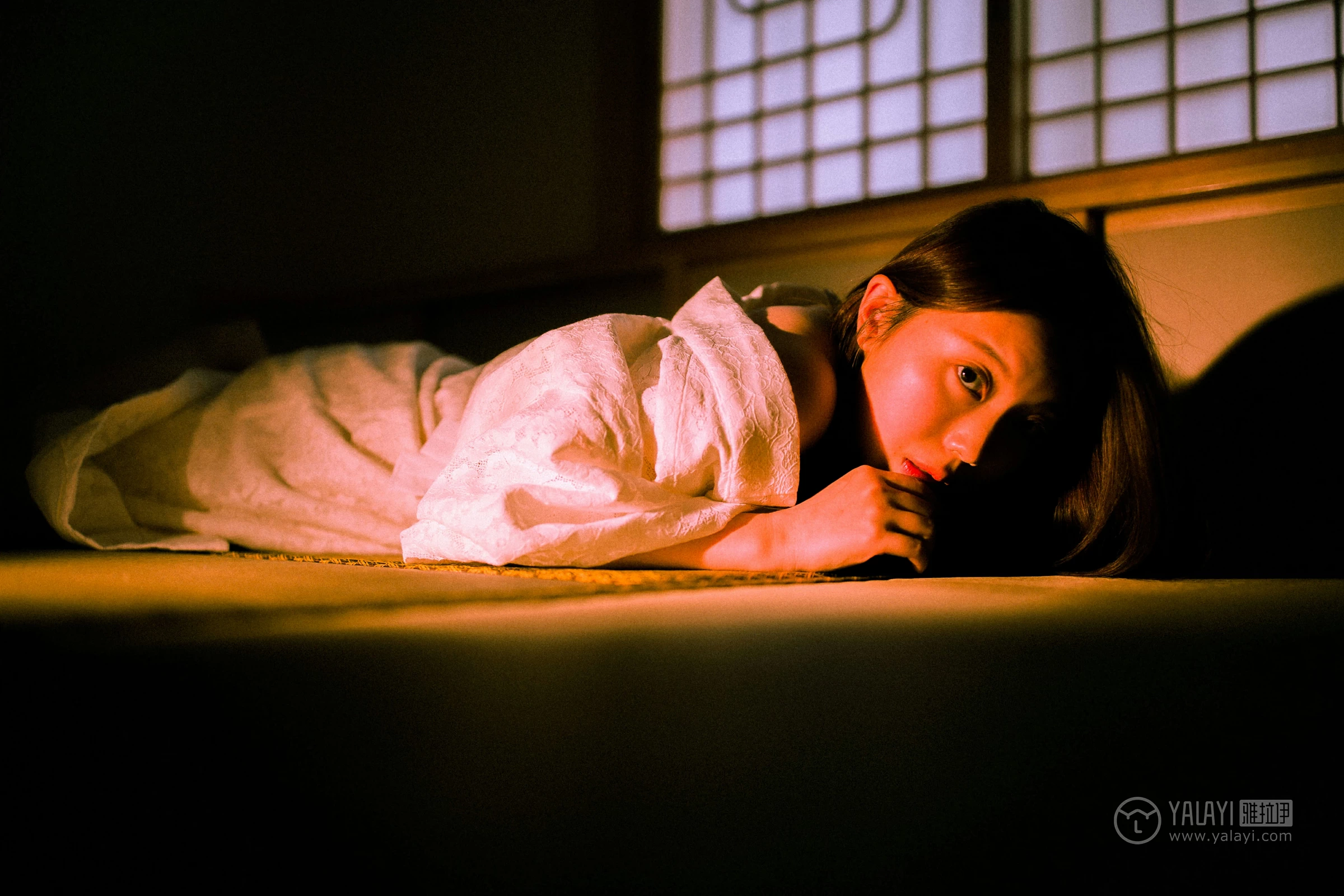 [YALAYI雅拉伊]No.202 夜光 圆圆 白色透视蕾丝镂空睡衣性感私房写真集第18张