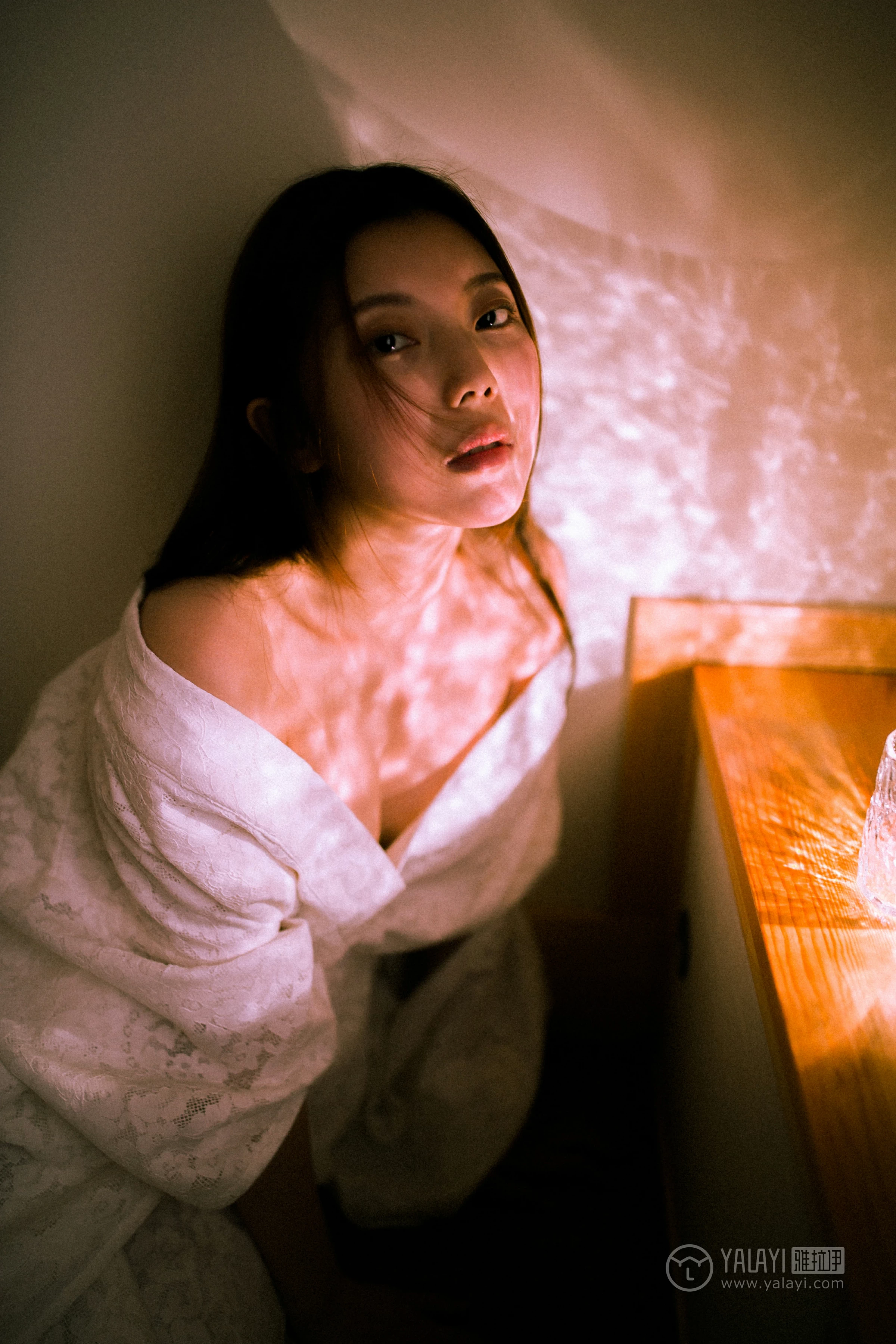 [YALAYI雅拉伊]No.202 夜光 圆圆 白色透视蕾丝镂空睡衣性感私房写真集第20张