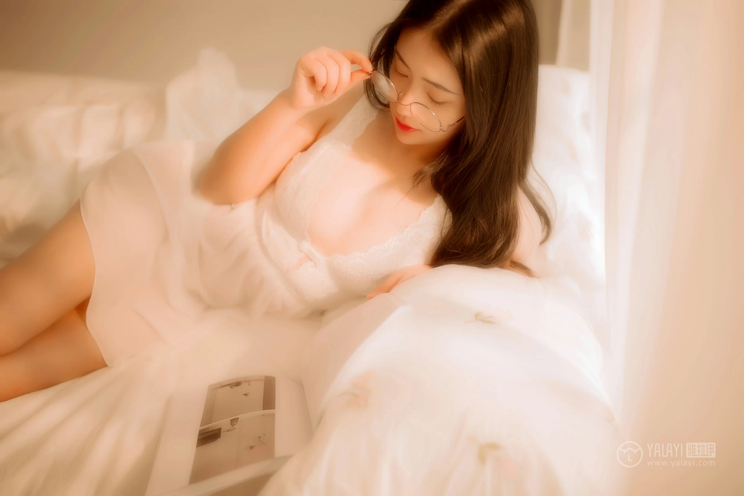 [YALAYI雅拉伊]No.208 闺房 水月沙子 白色透视情趣蕾丝睡衣裙性感私房写真集第2张