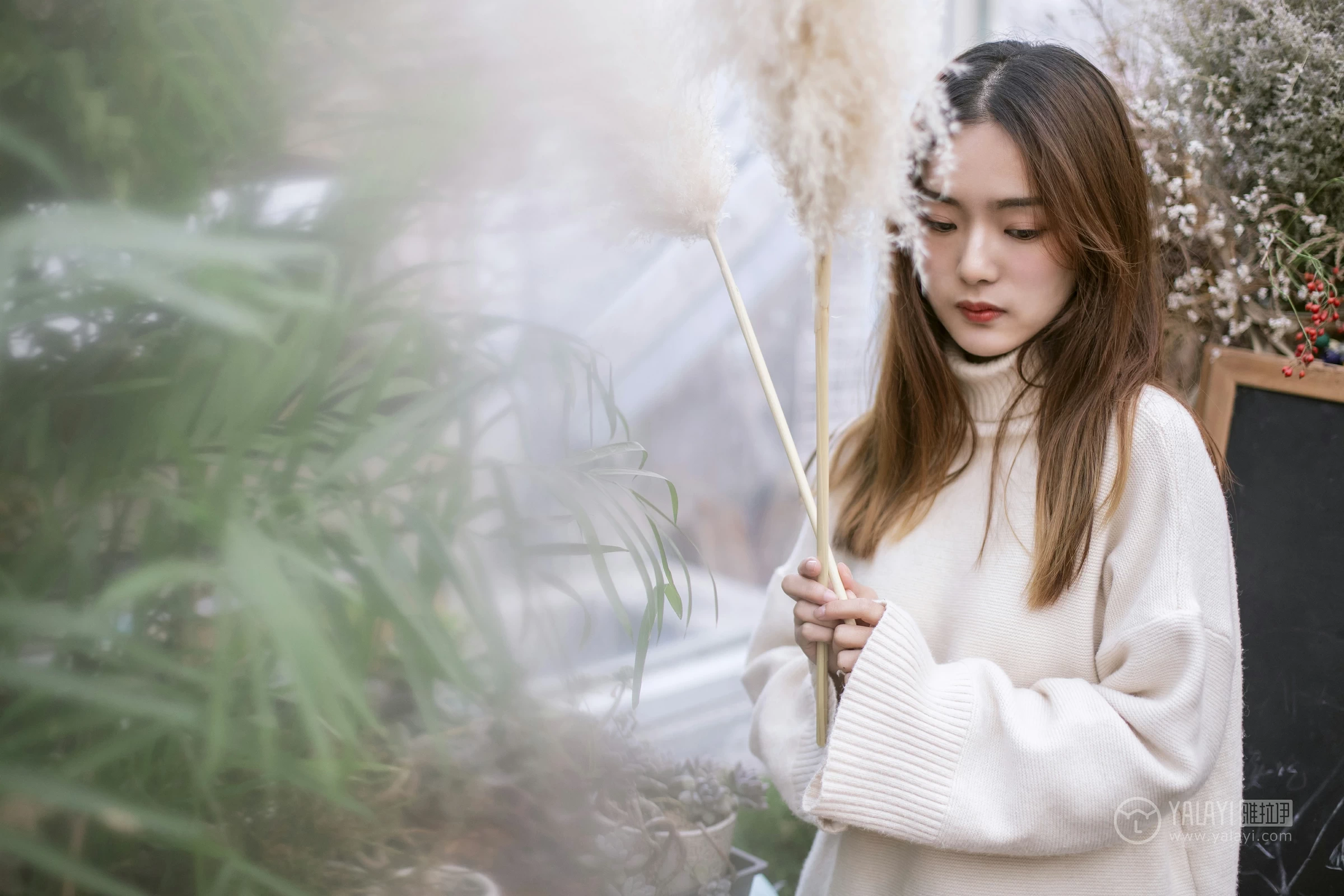 [YALAYI雅拉伊]No.209 温柔的你 白日梦 白色连身毛衣清新私房写真集第13张