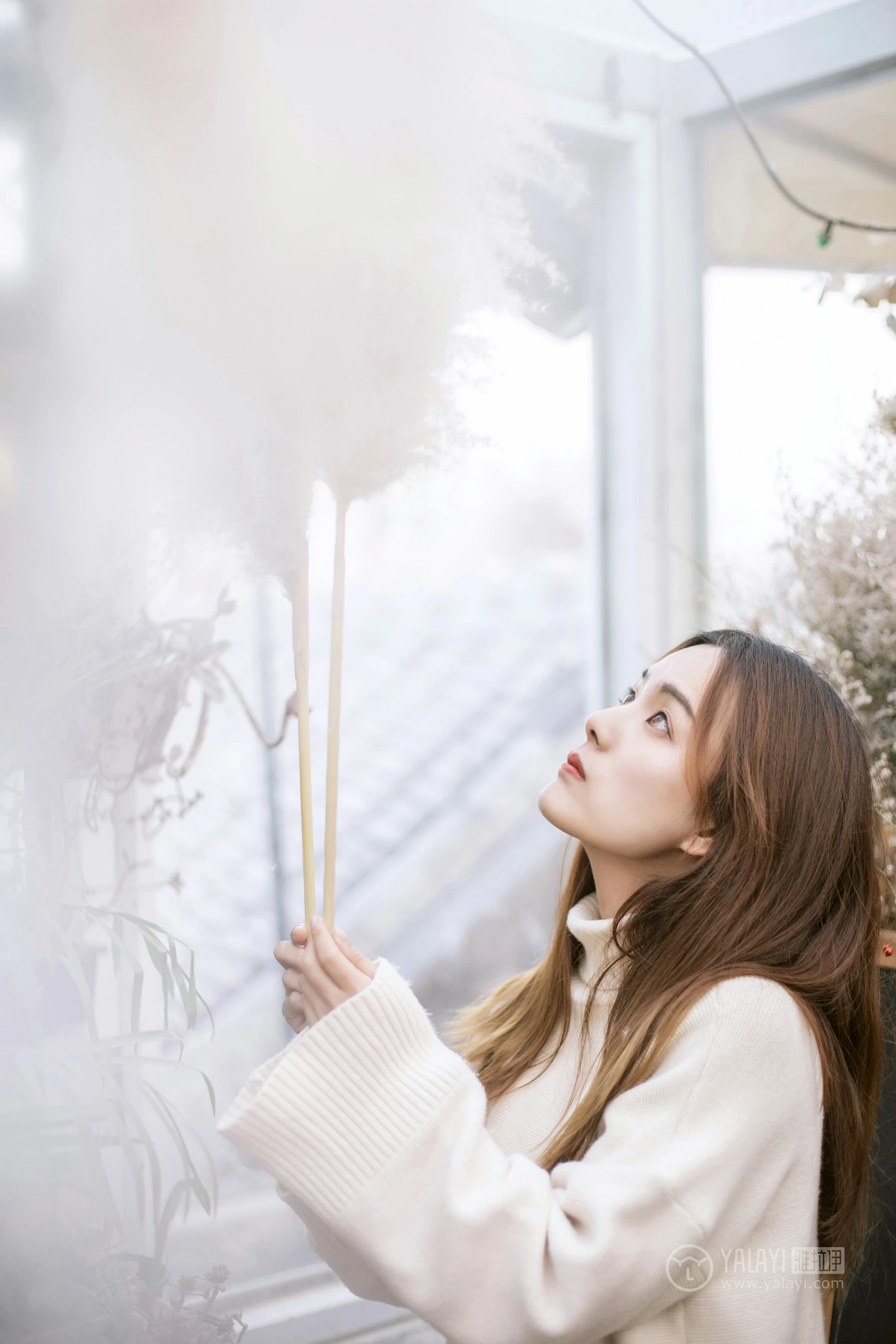 [YALAYI雅拉伊]No.209 温柔的你 白日梦 白色连身毛衣清新私房写真集第14张