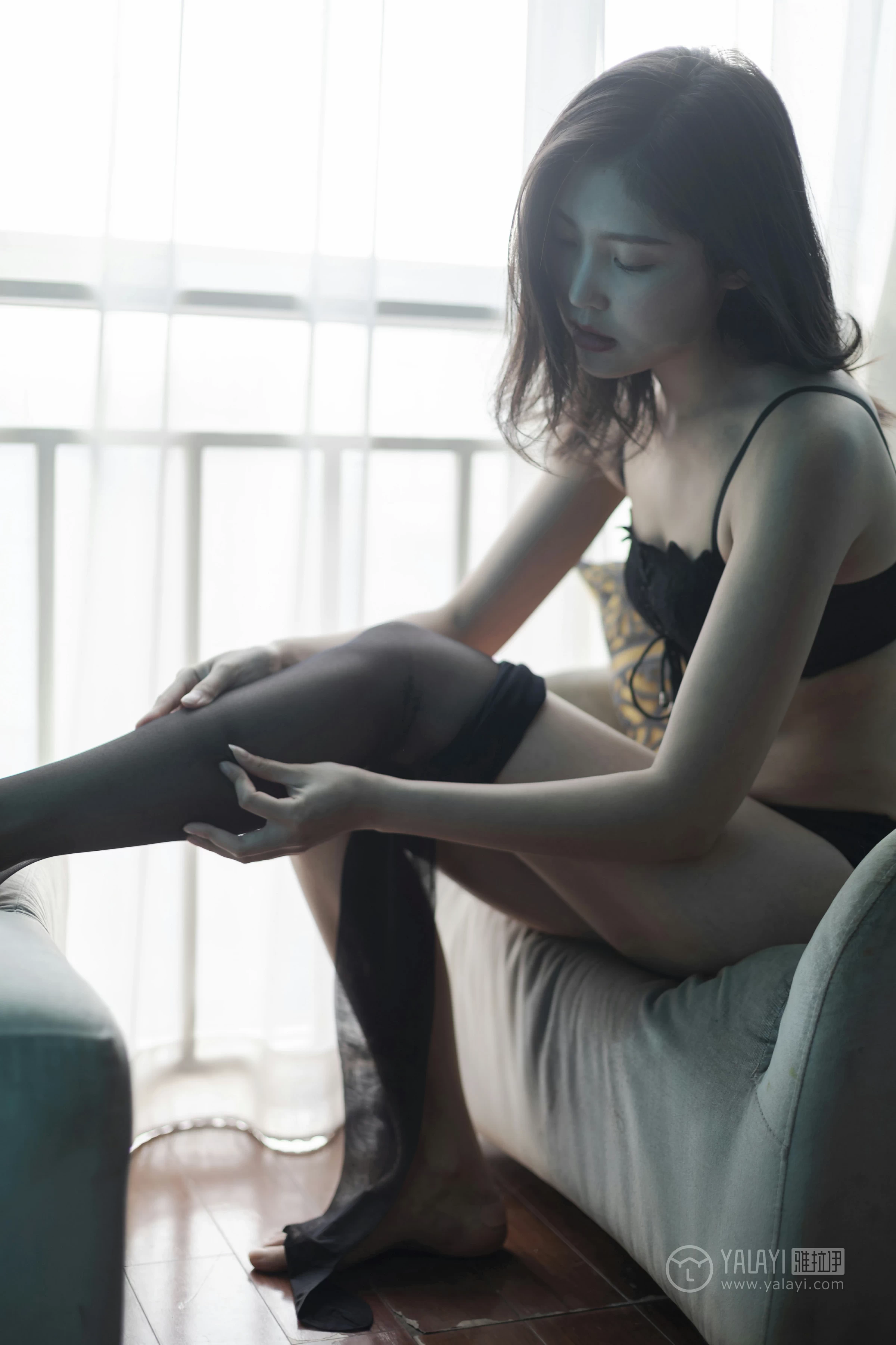 [YALAYI雅拉伊]No.218 独角戏 仓儿 黑色紧身内衣性感私房写真集第2张