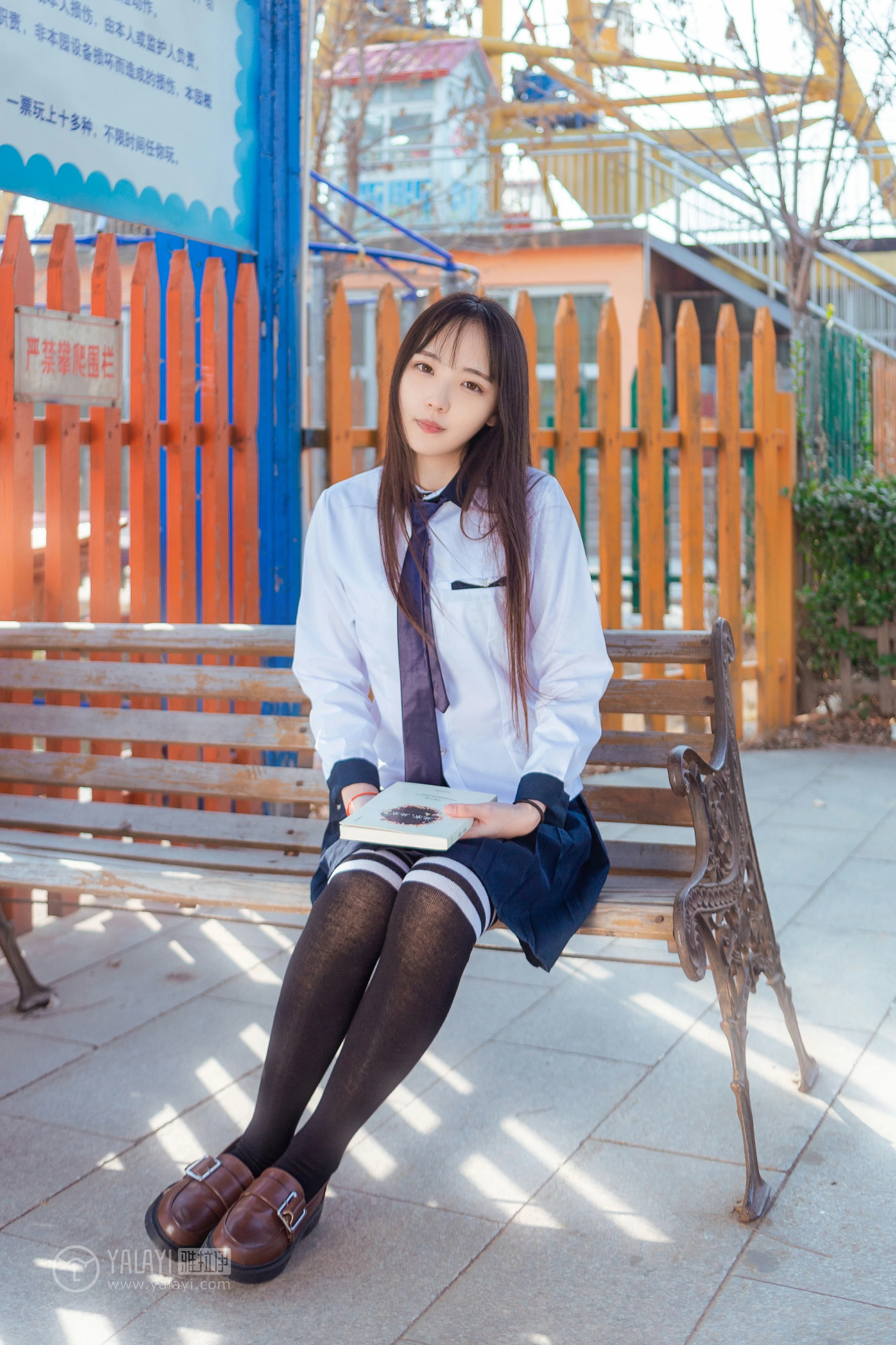 [YALAYI雅拉伊]No.229 小清新 文慧慧 日本高中女生制服与短裙加黑色丝袜美腿性感私房写真集第10张