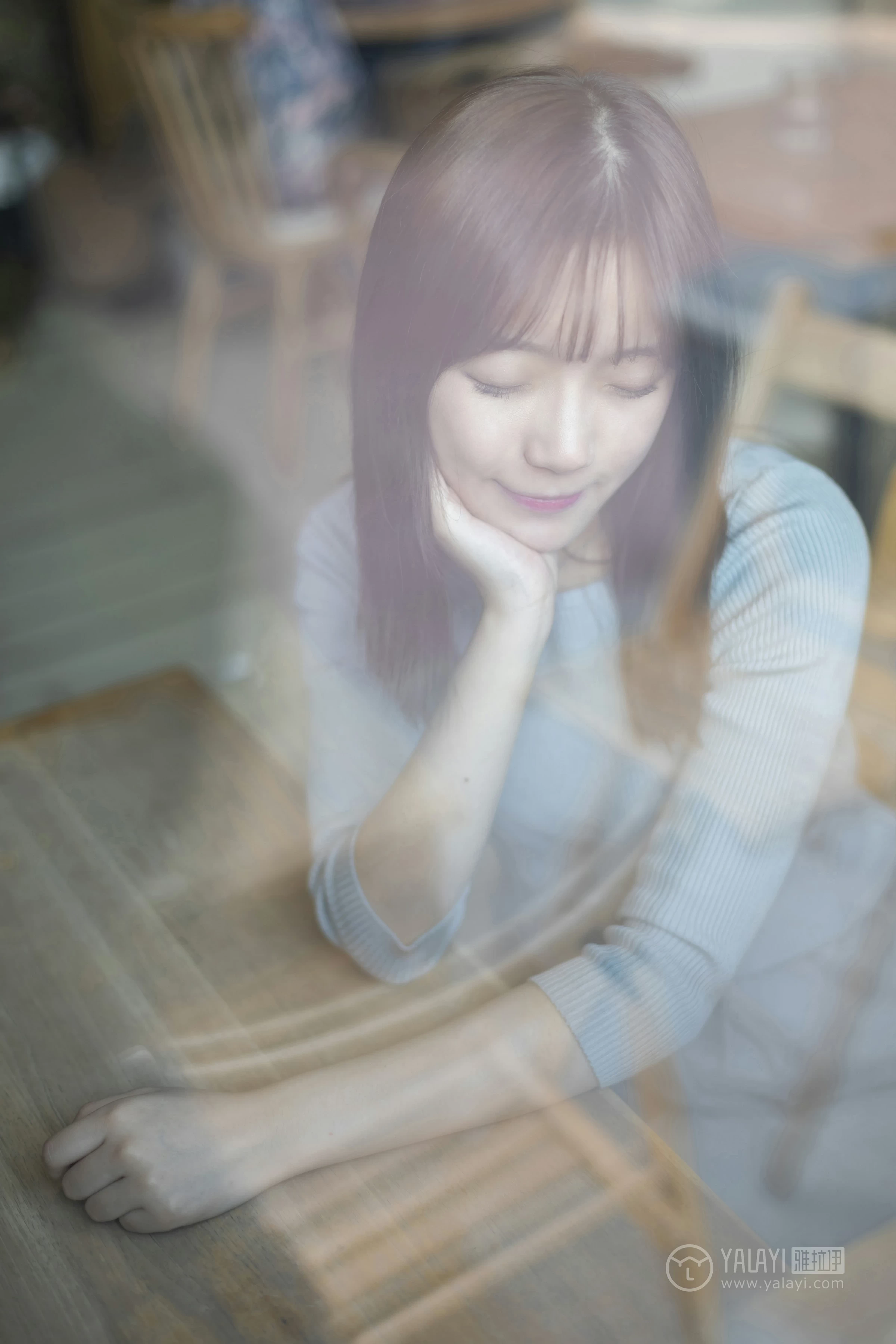 [YALAYI雅拉伊]No.249 看着你玩 刘开心 蓝色上衣加短裙清纯可爱私房写真集第9张