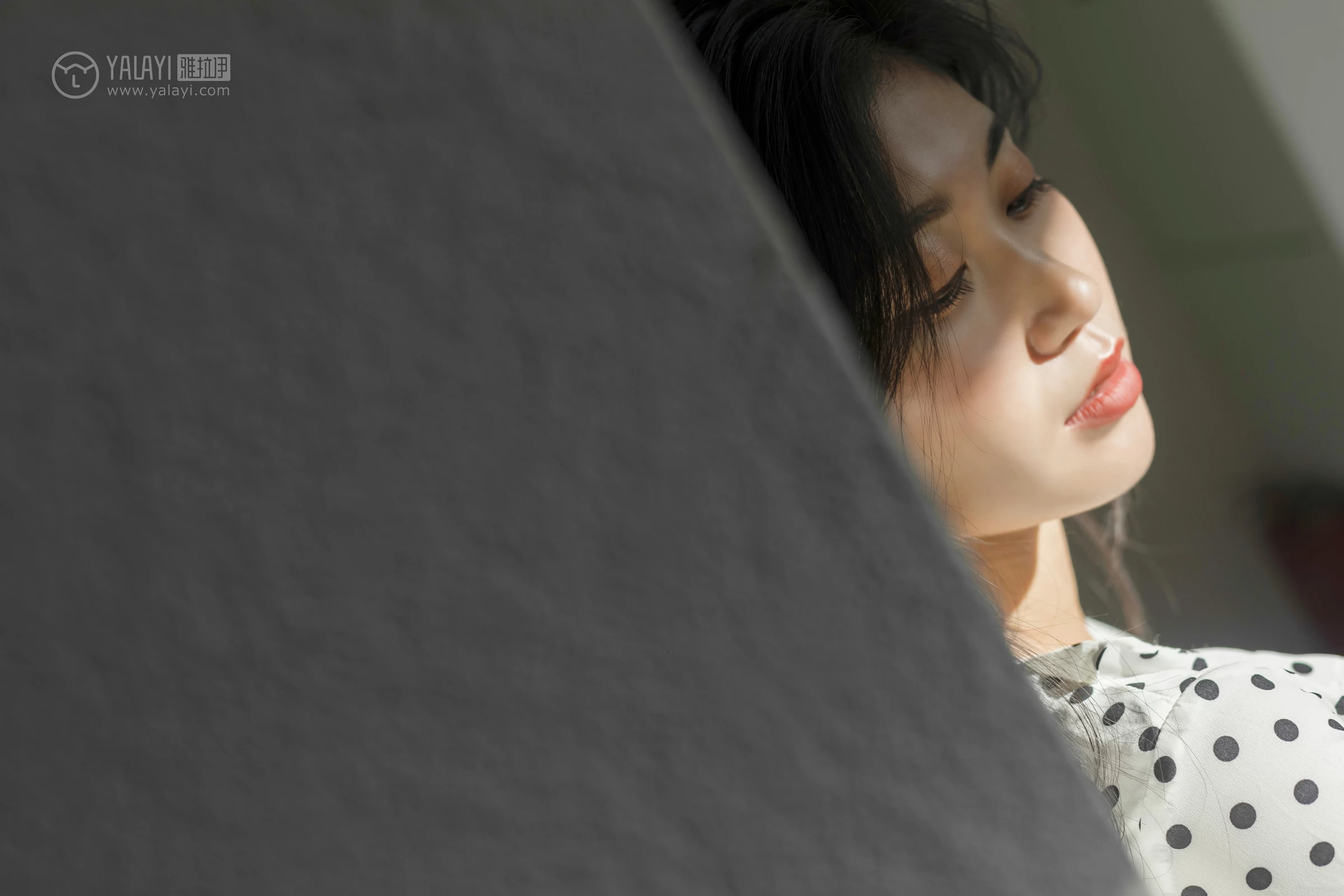[YALAYI雅拉伊]No.264 波点女孩儿 乔妹儿 白色透视连衣裙居家私房写真集第7张
