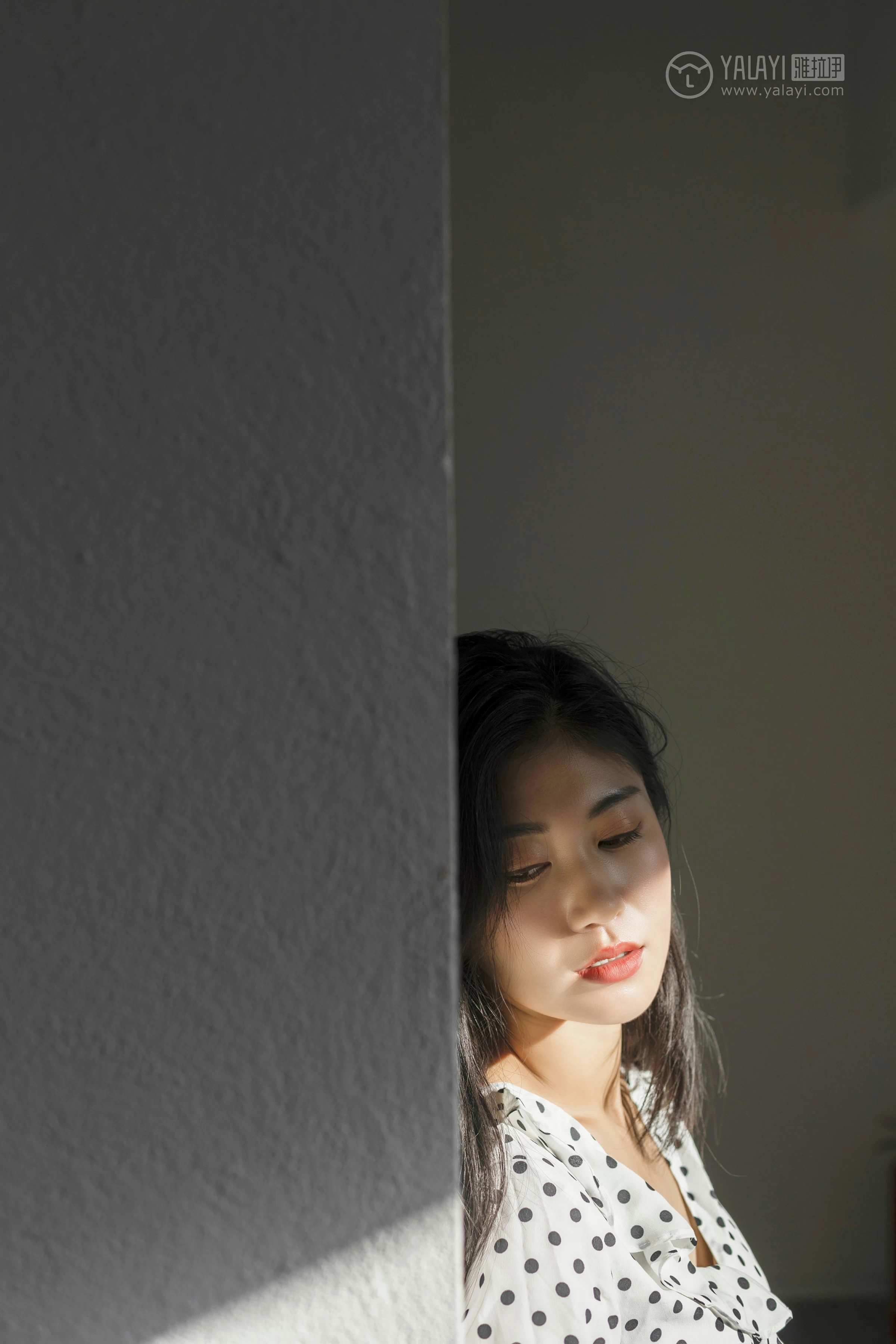 [YALAYI雅拉伊]No.264 波点女孩儿 乔妹儿 白色透视连衣裙居家私房写真集第8张