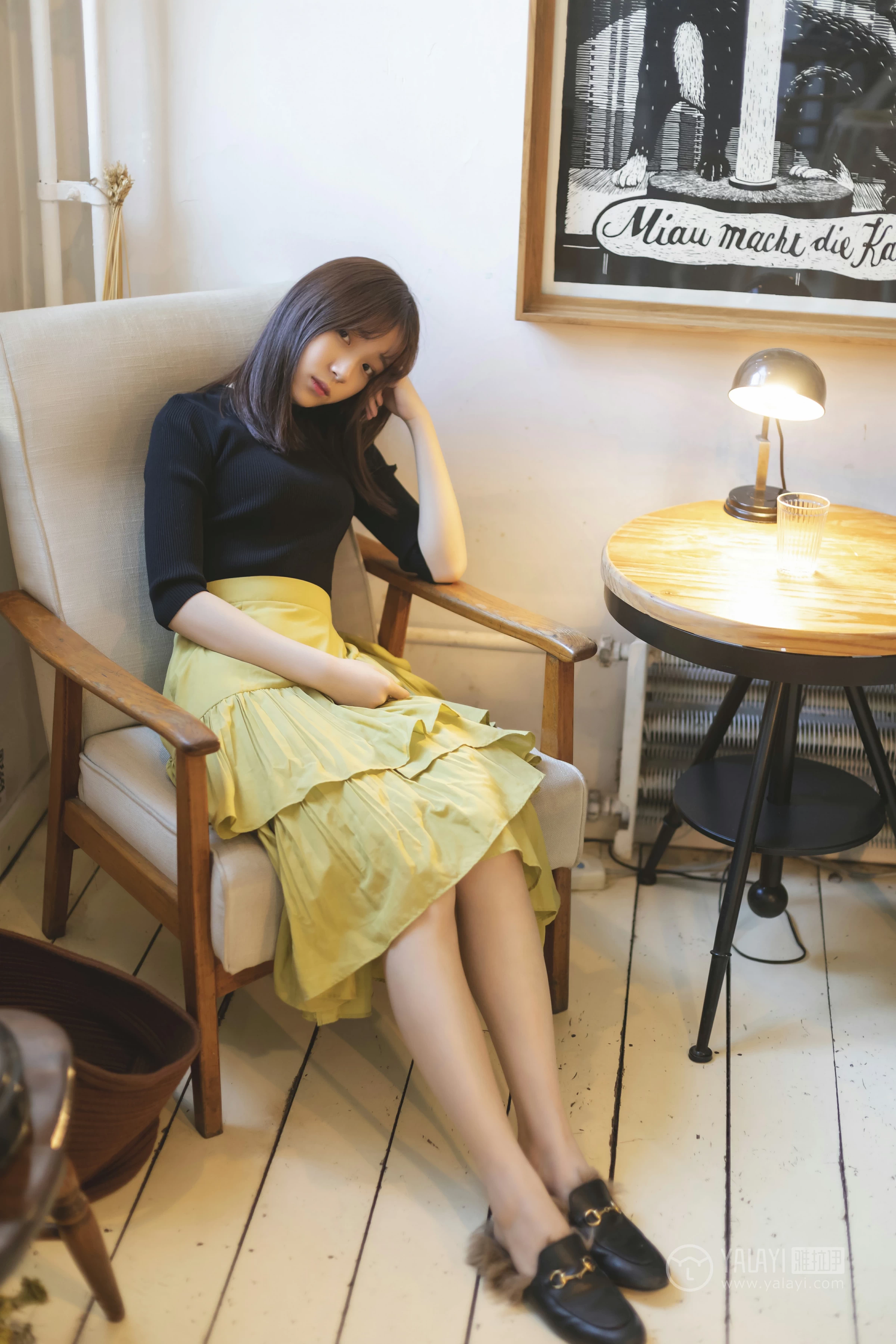 [YALAYI雅拉伊]No.265 旧情 刘开心 黑色紧身上衣加橙色短裙性感私房写真集第8张